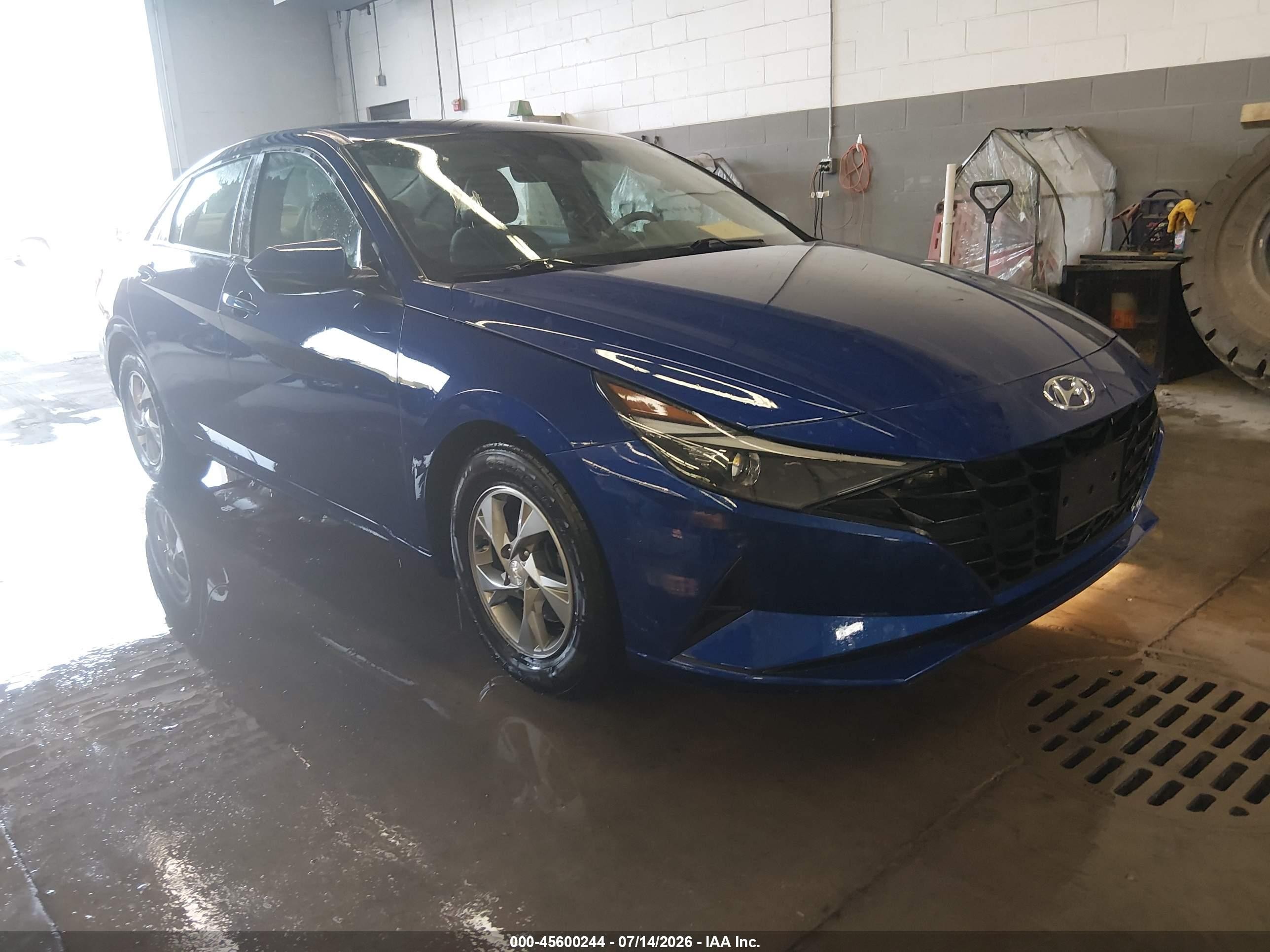 2021 Hyundai Elantra SE, VIN 5NPLL4AG2MH046560 — Rear end