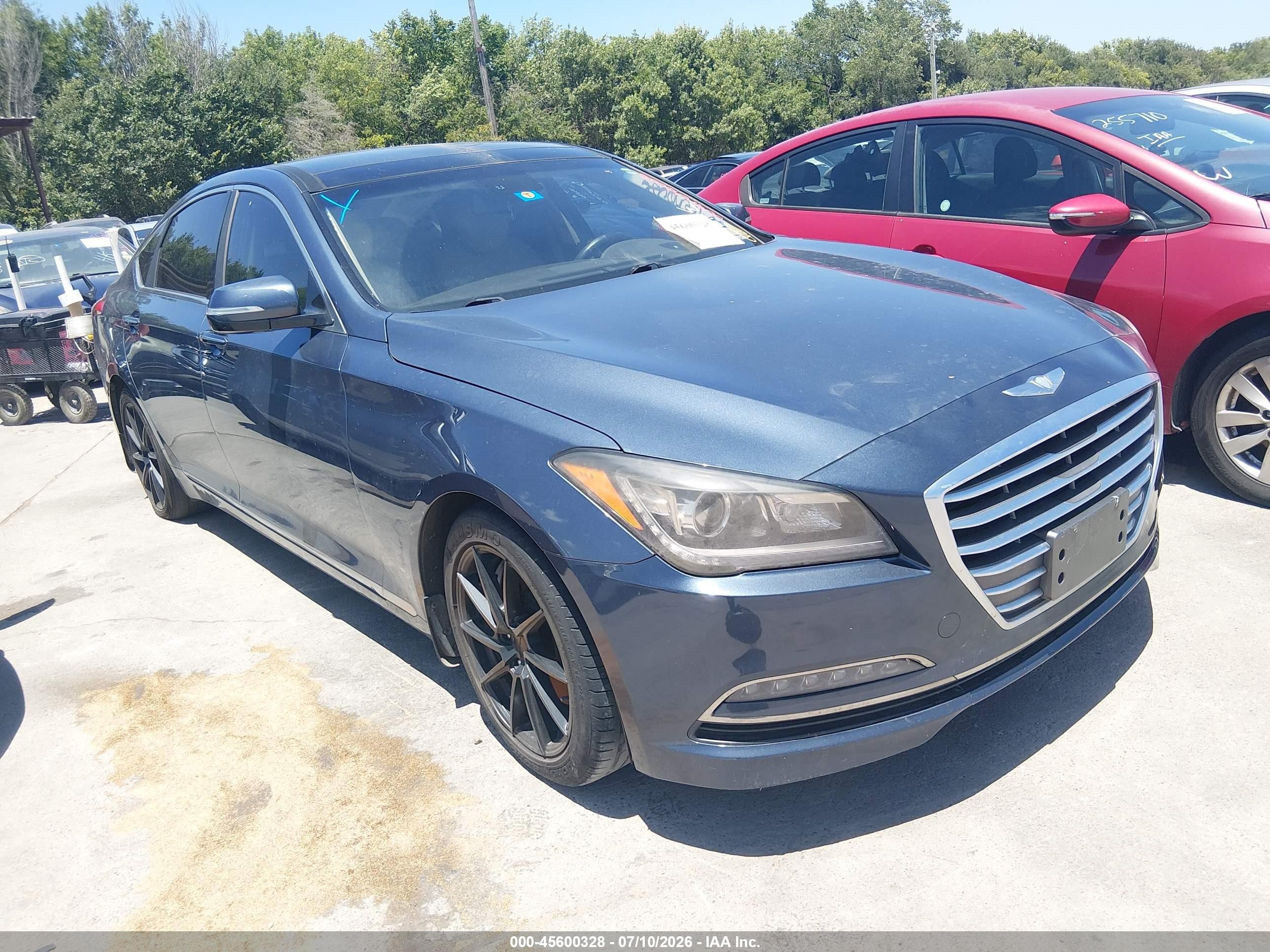 2016 Hyundai Genesis 3.8L, VIN KMHGN4JE8GU106261 — Normal wear