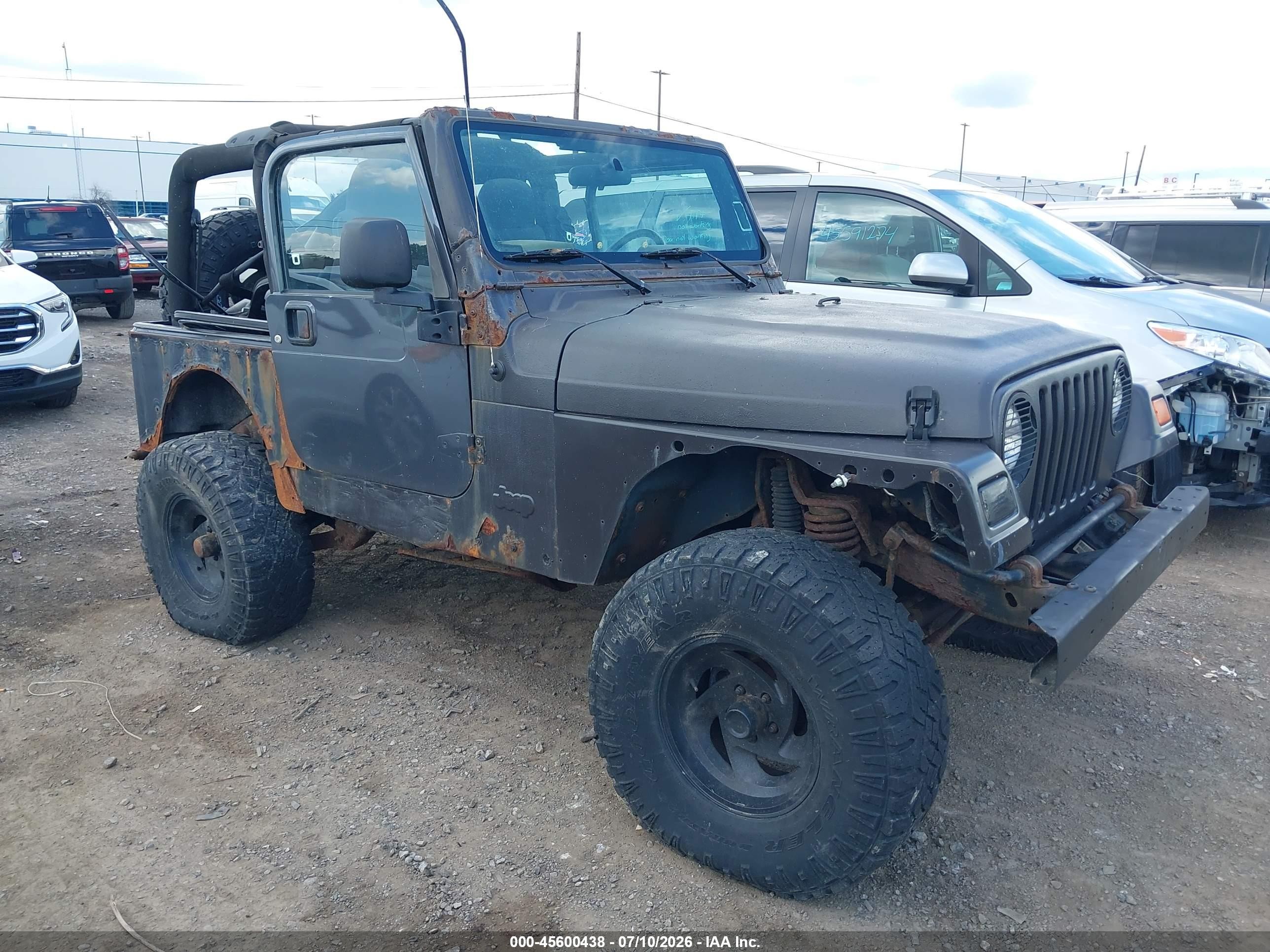 2006 Jeep Wrangler X, VIN 1J4FA39S96P766557 — Normal wear
