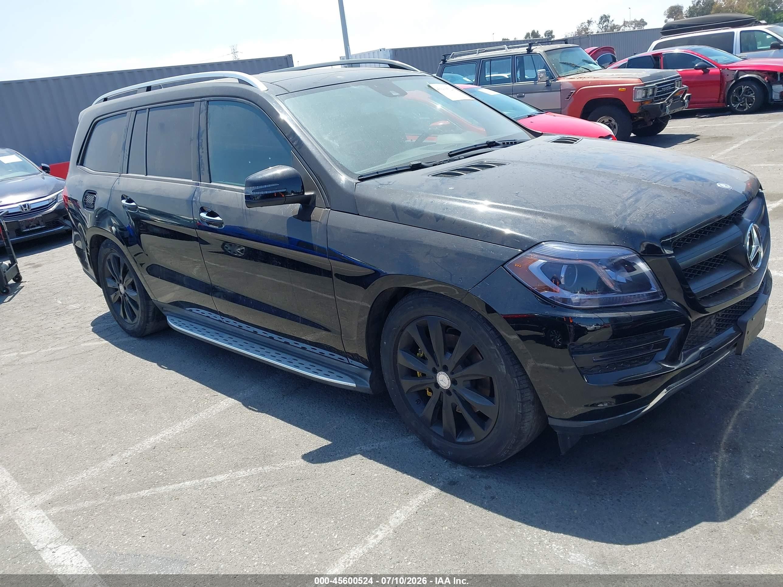 2016 Mercedes-Benz GL 450, VIN 4JGDF6EE5GA624772 — Normal wear