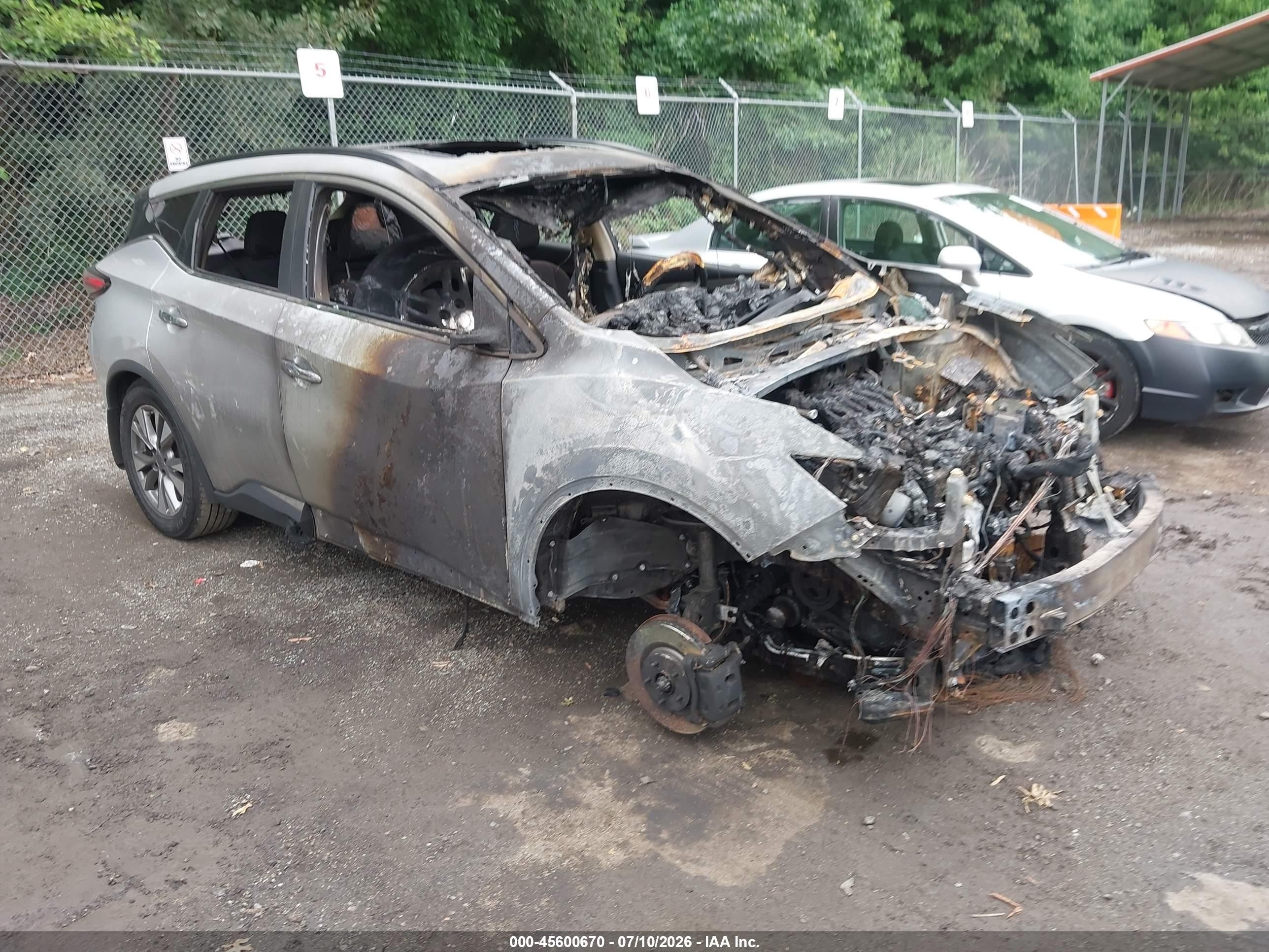 2015 Nissan Murano SL, VIN 5N1AZ2MH6FN236536 — Engine fire