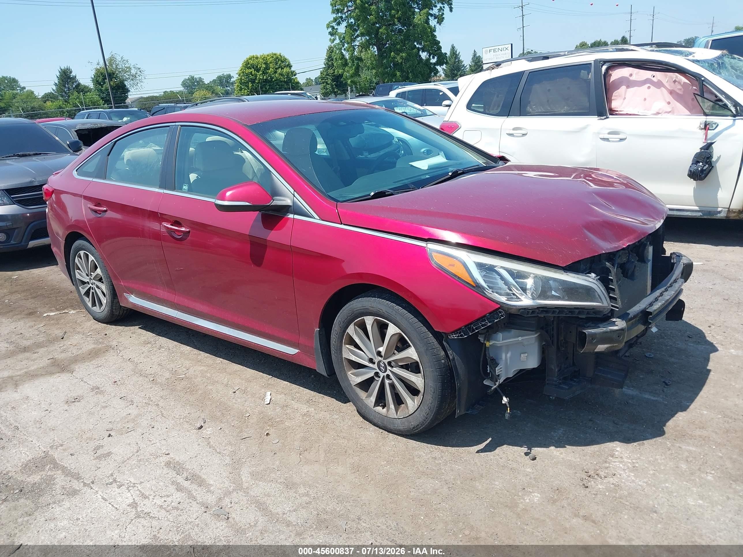 2016 Hyundai Sonata Sport, VIN 5NPE34AF6GH371765 — Front end