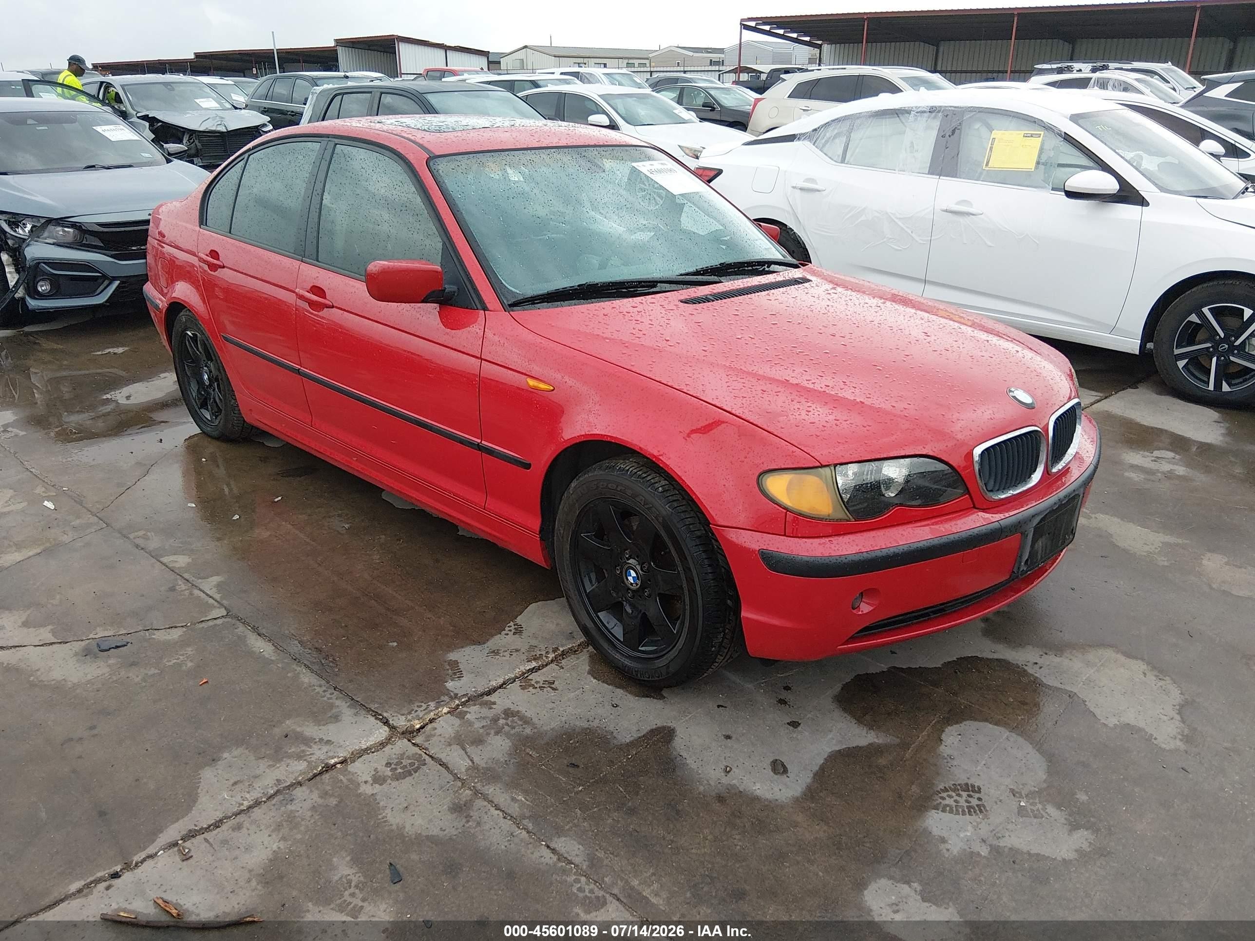 2005 BMW 3 Series 325i, VIN WBAEV33405KW16488 — Бок