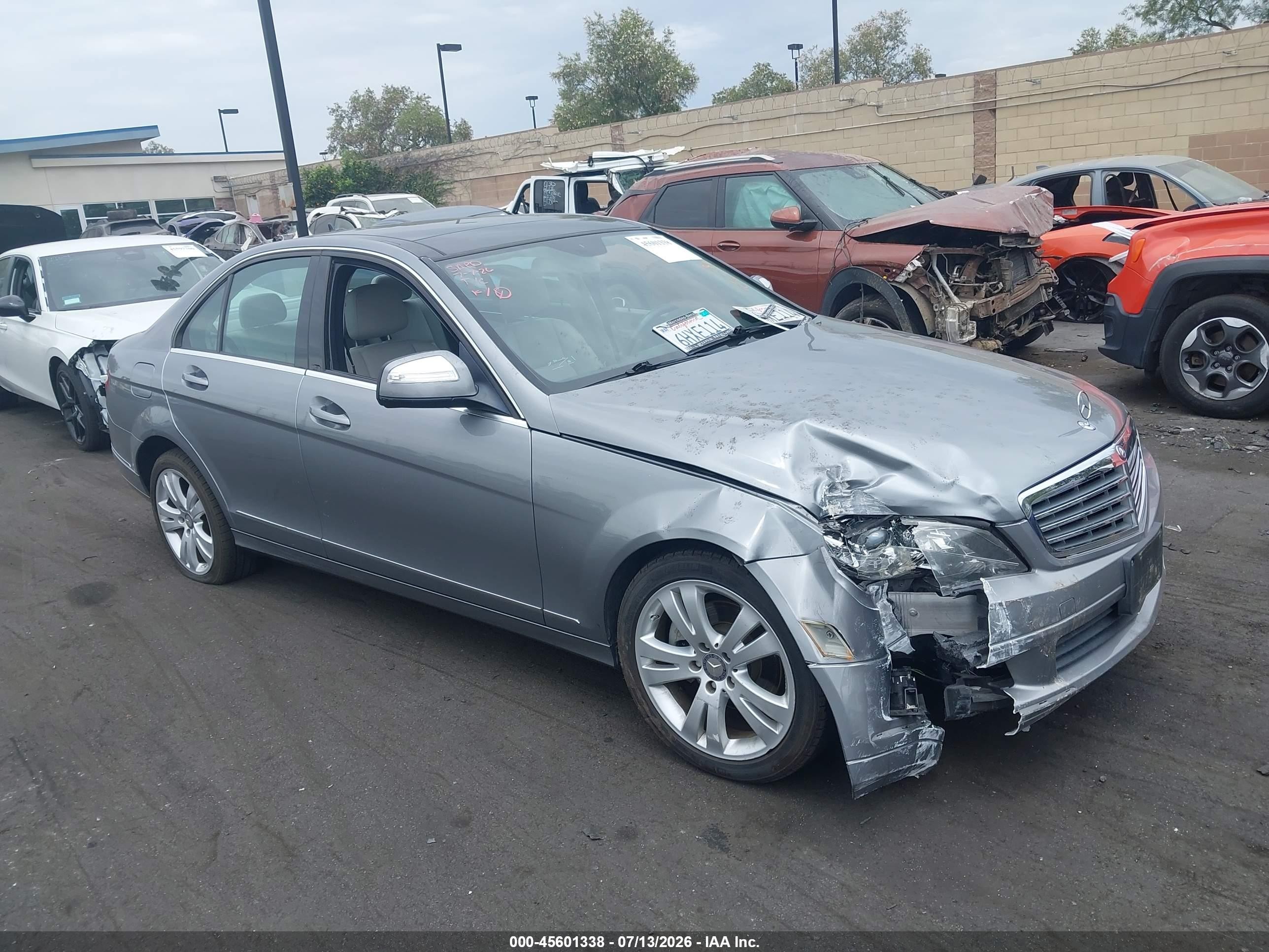 2009 Mercedes-Benz C 300 Sport, VIN WDDGF54X19R064077 — Front end