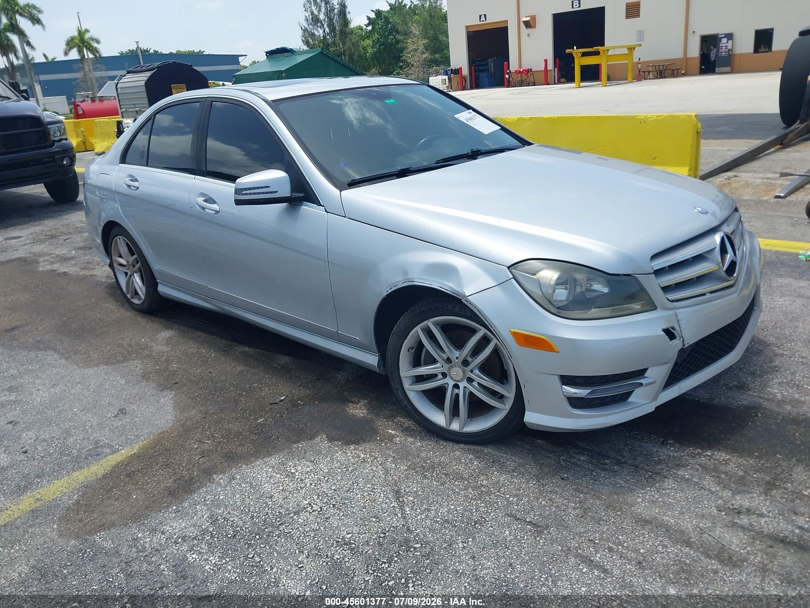 2013 Mercedes-Benz C 250 Sport, VIN WDDGF4HBXDR296050 — Mechanical