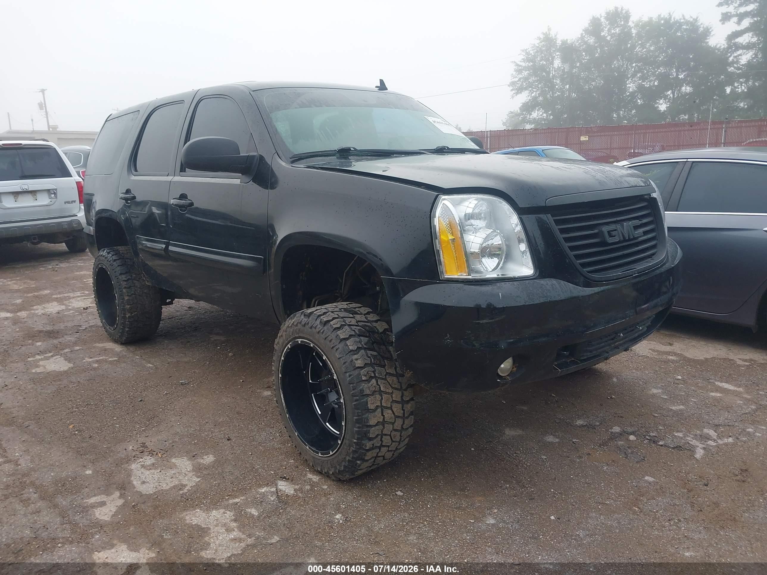 2008 GMC Yukon SLT 4SB, VIN 1GKFC13J88R119020 — Rear end