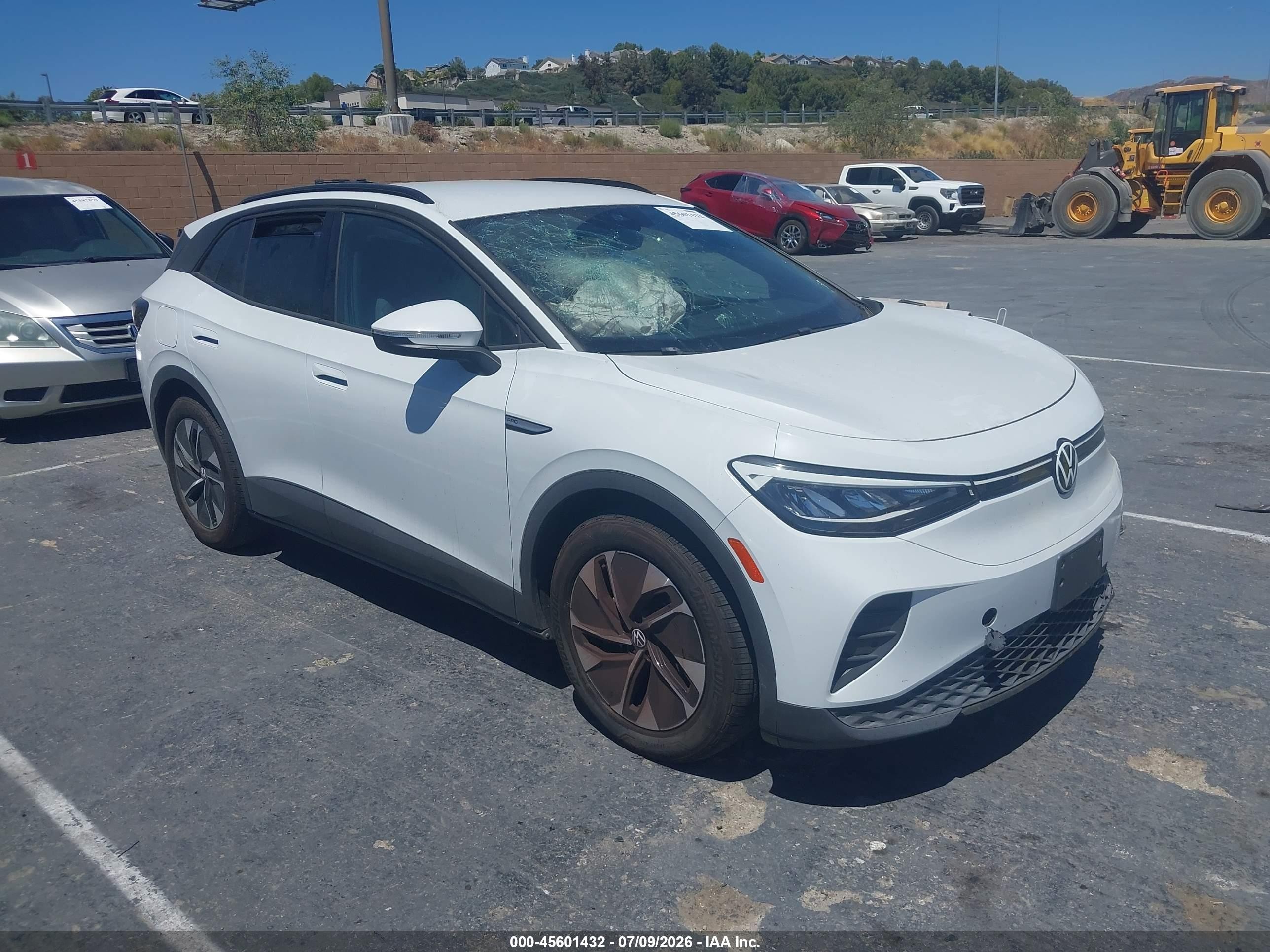 2021 Volkswagen ID.4 Pro, VIN WVGRMPE20MP054695 — Front end
