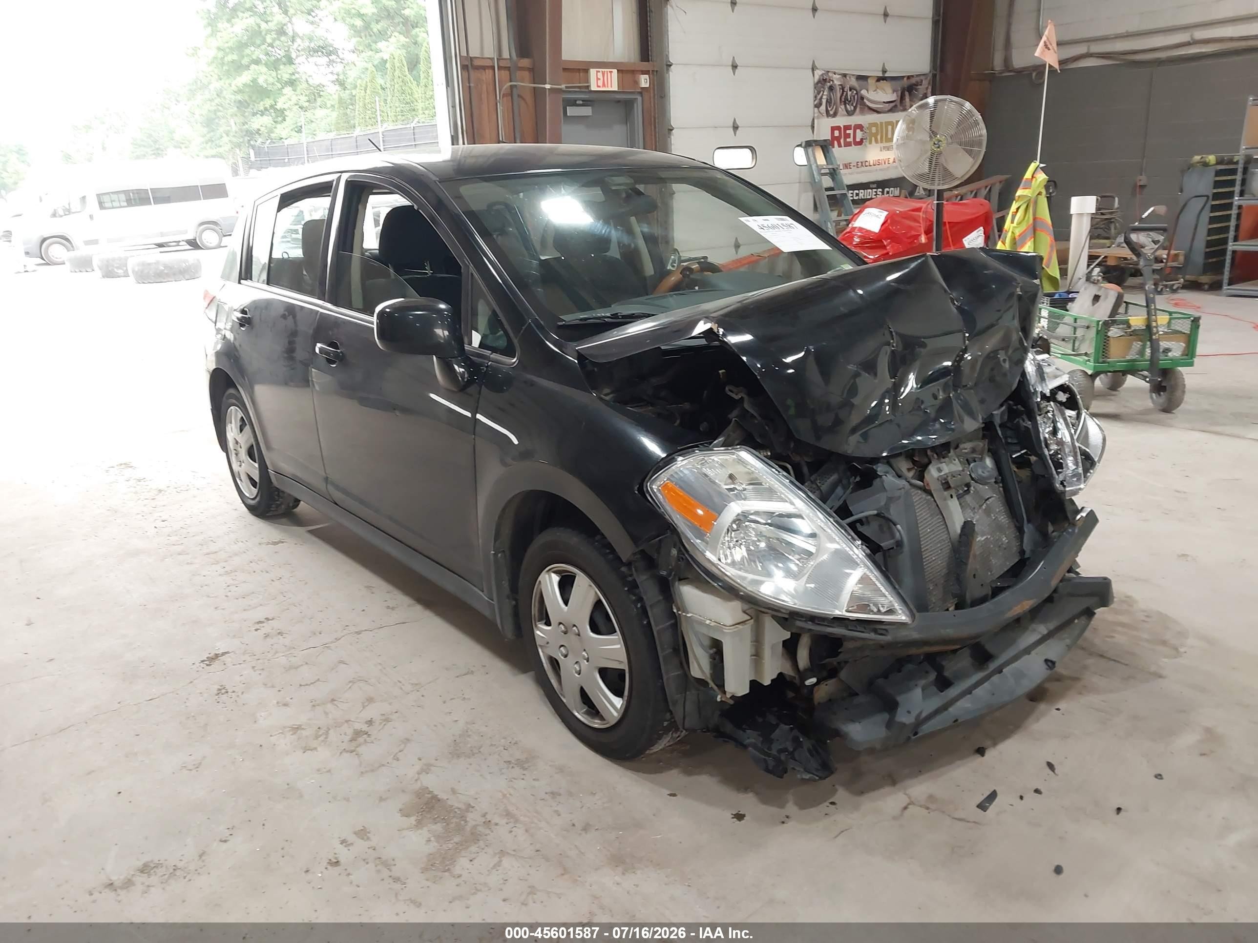 2011 Nissan Versa S, VIN 3N1BC1CP9BL392533 — Front end