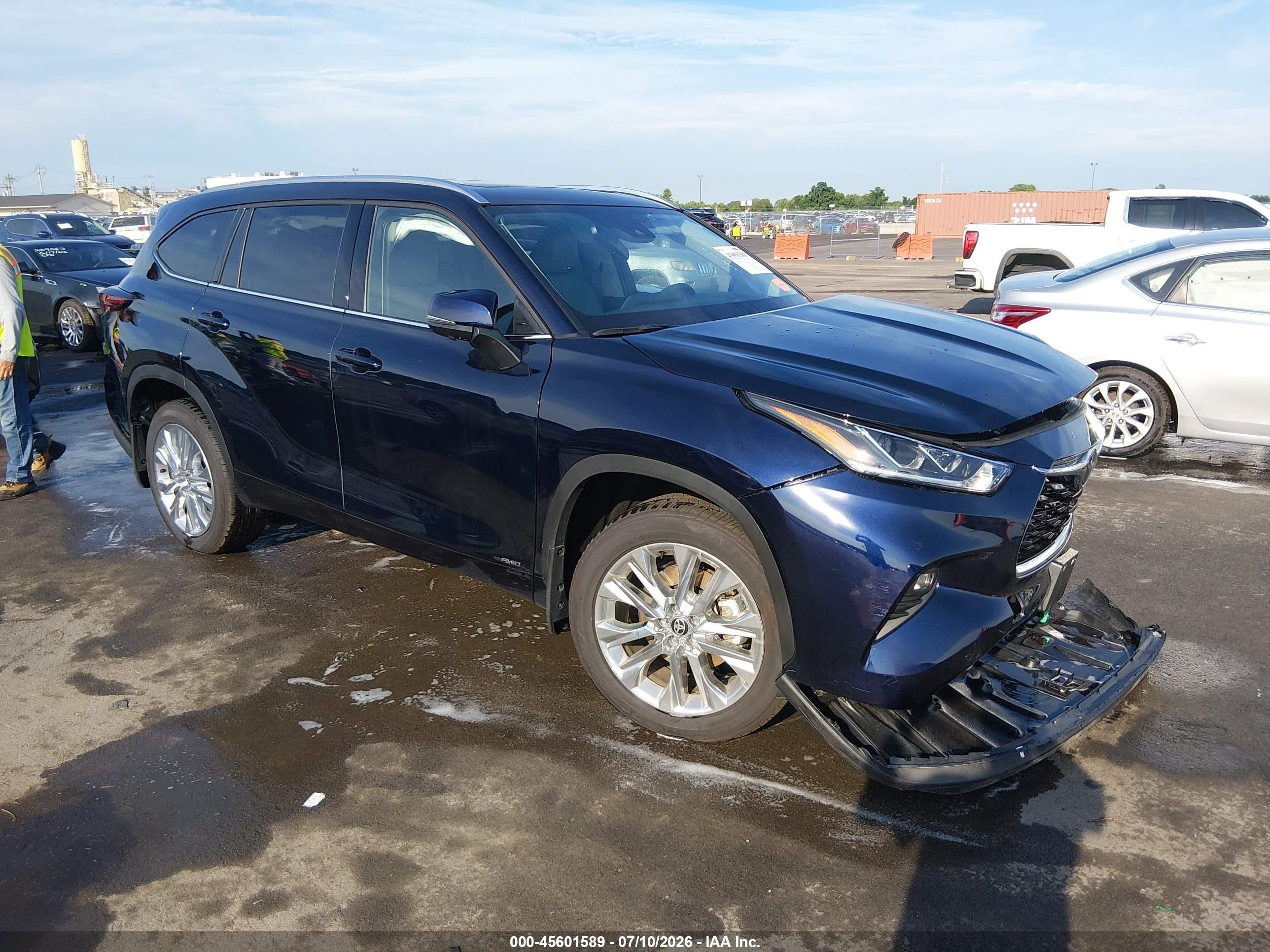 2026 Toyota Highlander Hybrid Limited, VIN 5TDXBRCH4TS706520 — Front end