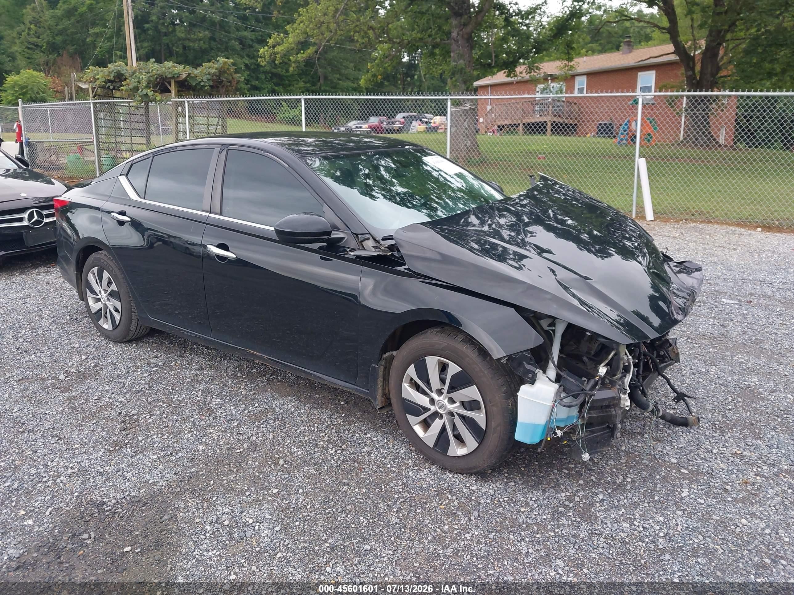 2020 Nissan Altima S, VIN 1N4BL4BV5LC165244 — Front end