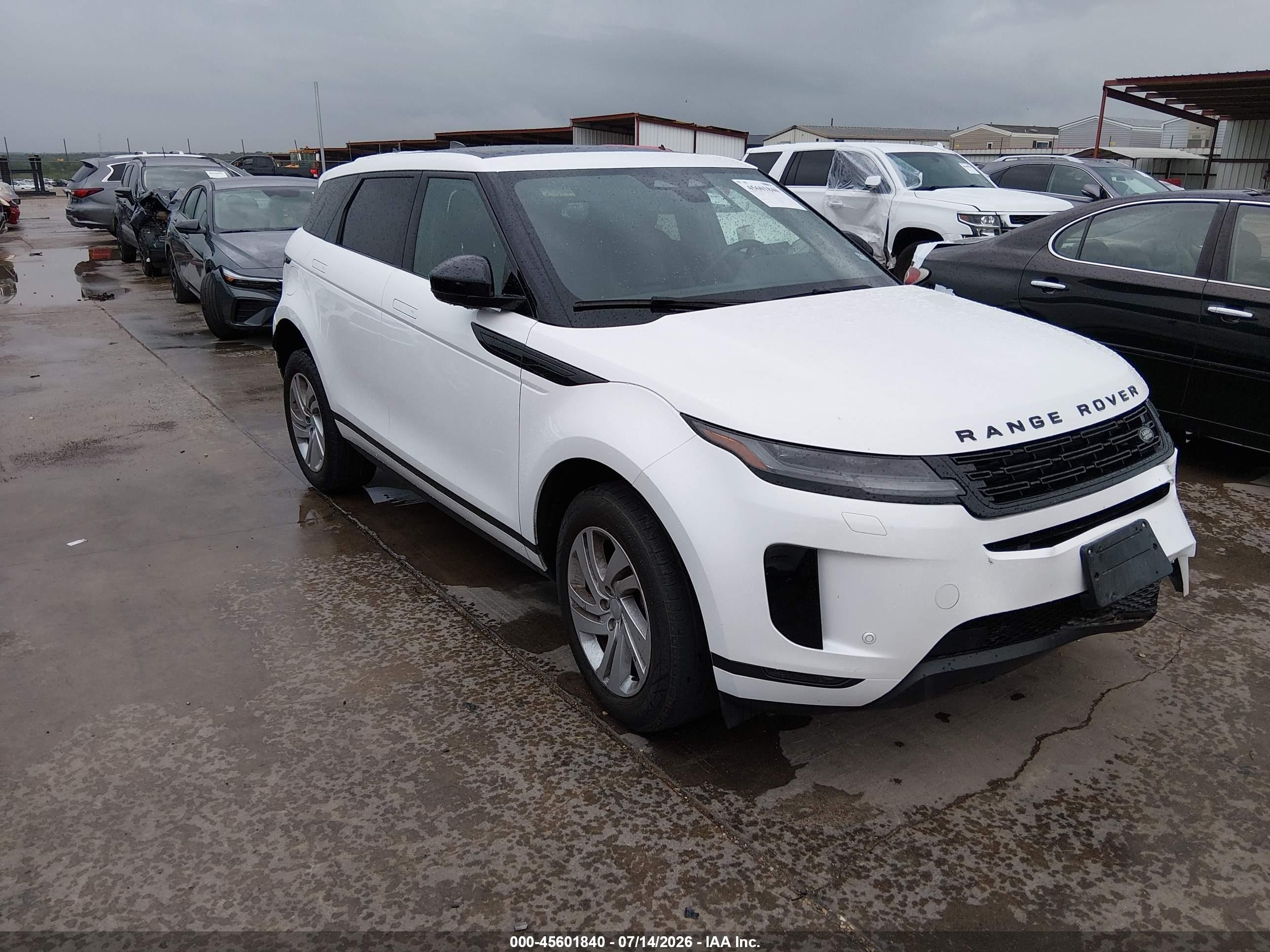 2024 Land Rover Range Rover Evoque Core S, VIN SALZJ2FXXRH257520 — Front end