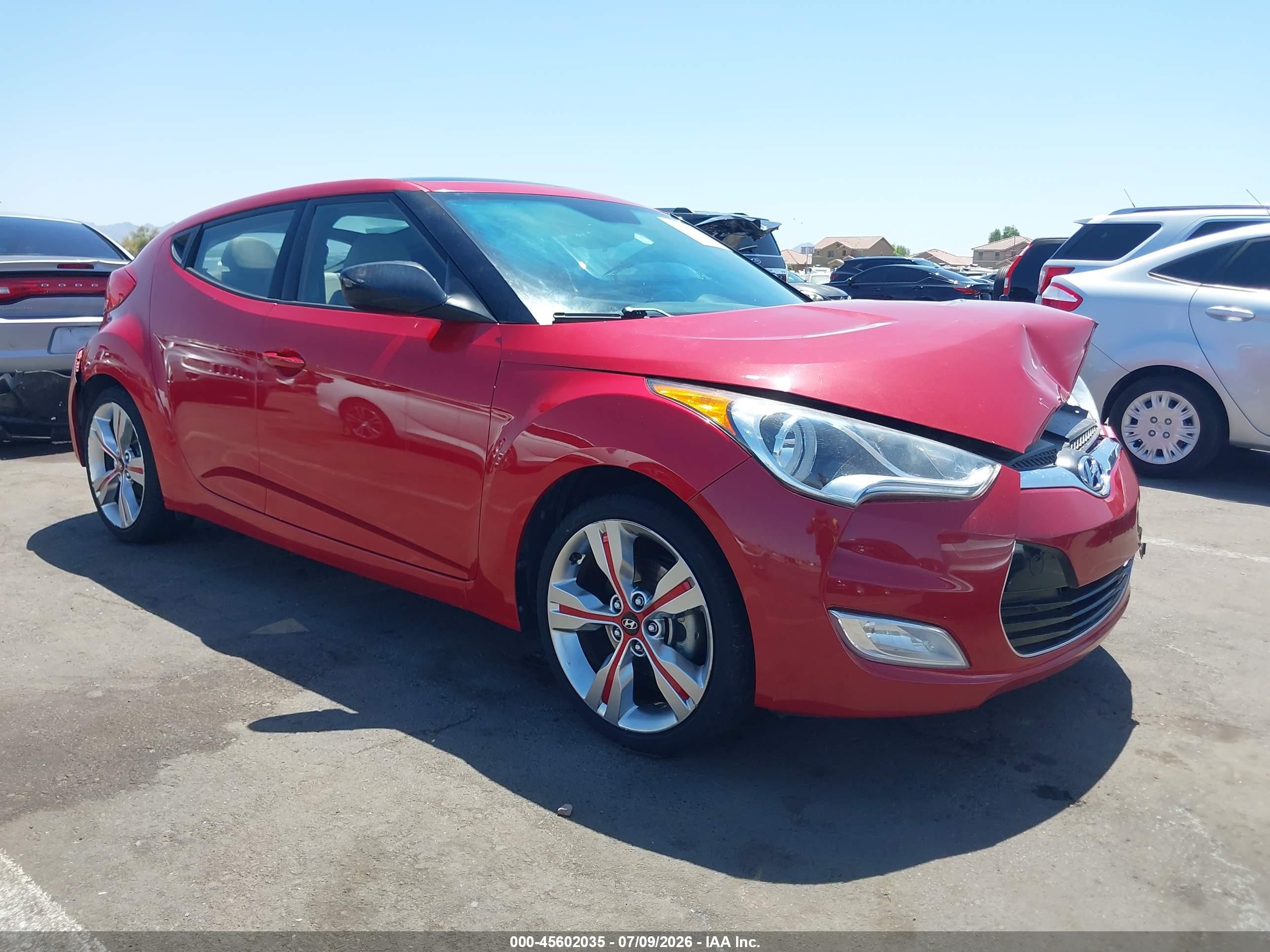 2013 Hyundai Veloster w/Gray Int, VIN KMHTC6AD3DU165608 — Front end