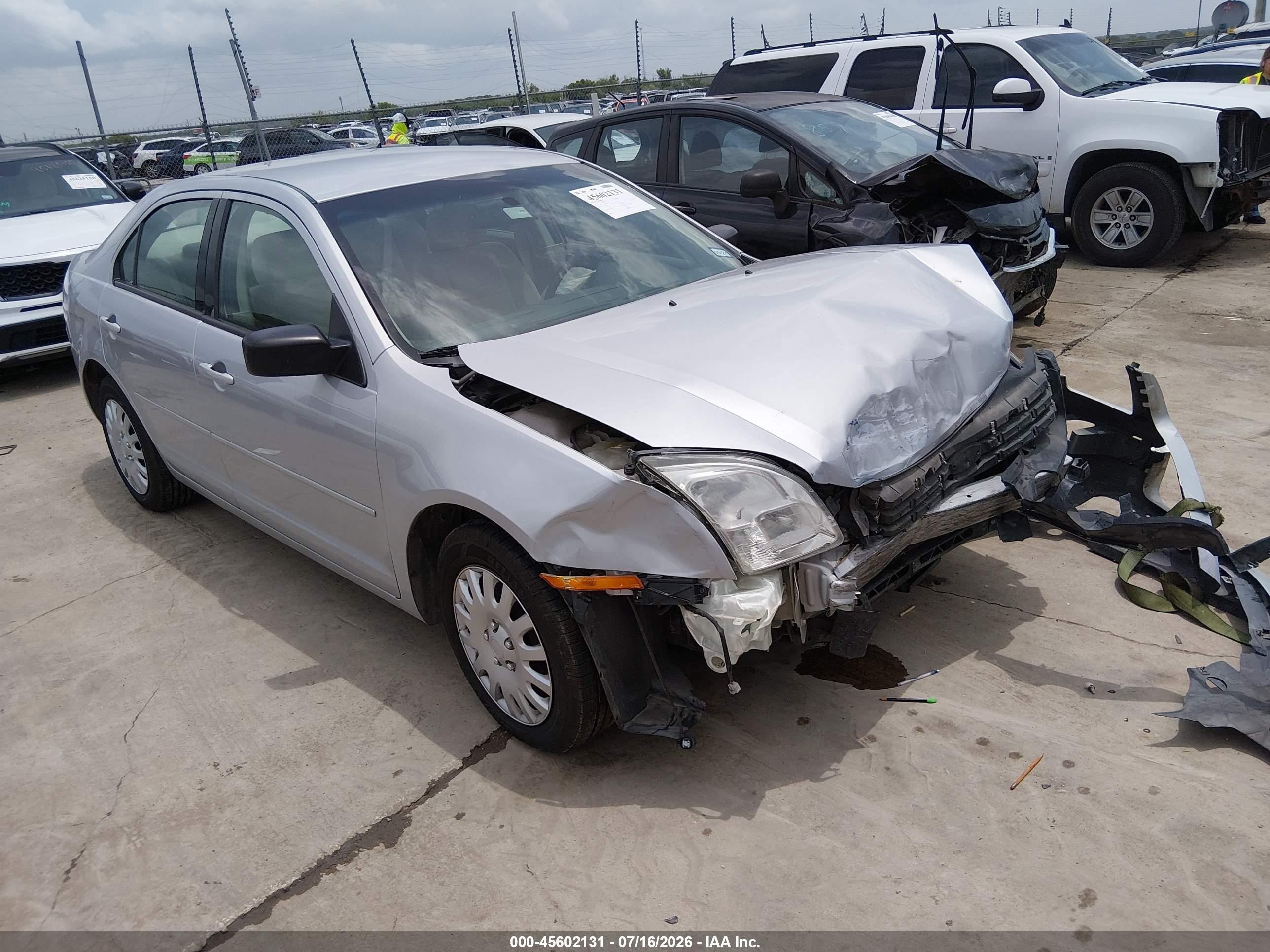 2006 Ford Fusion S, VIN 3FAFP06Z16R195245 — Front end