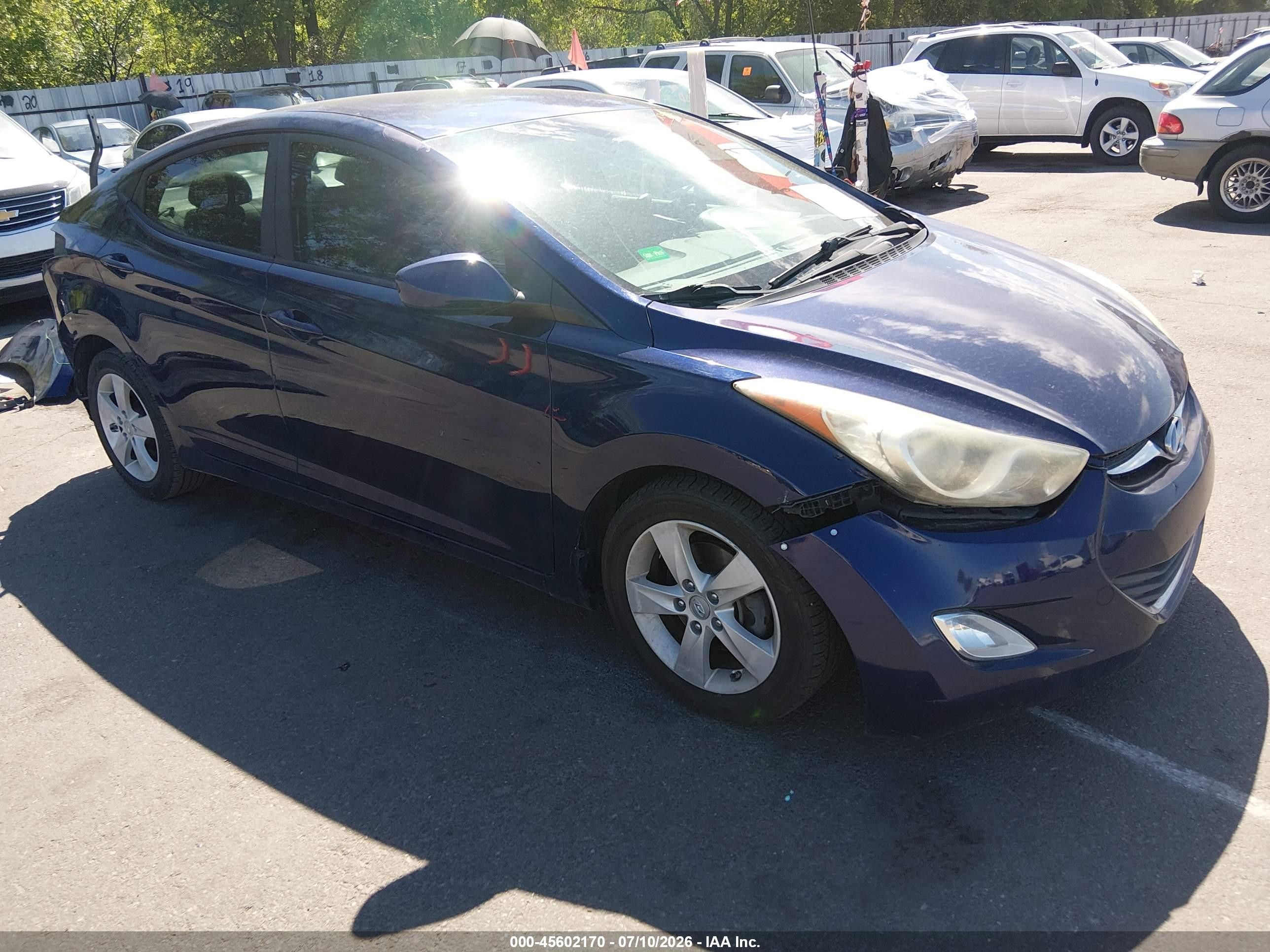 2013 Hyundai Elantra GLS, VIN 5NPDH4AE4DH431820 — Rear end