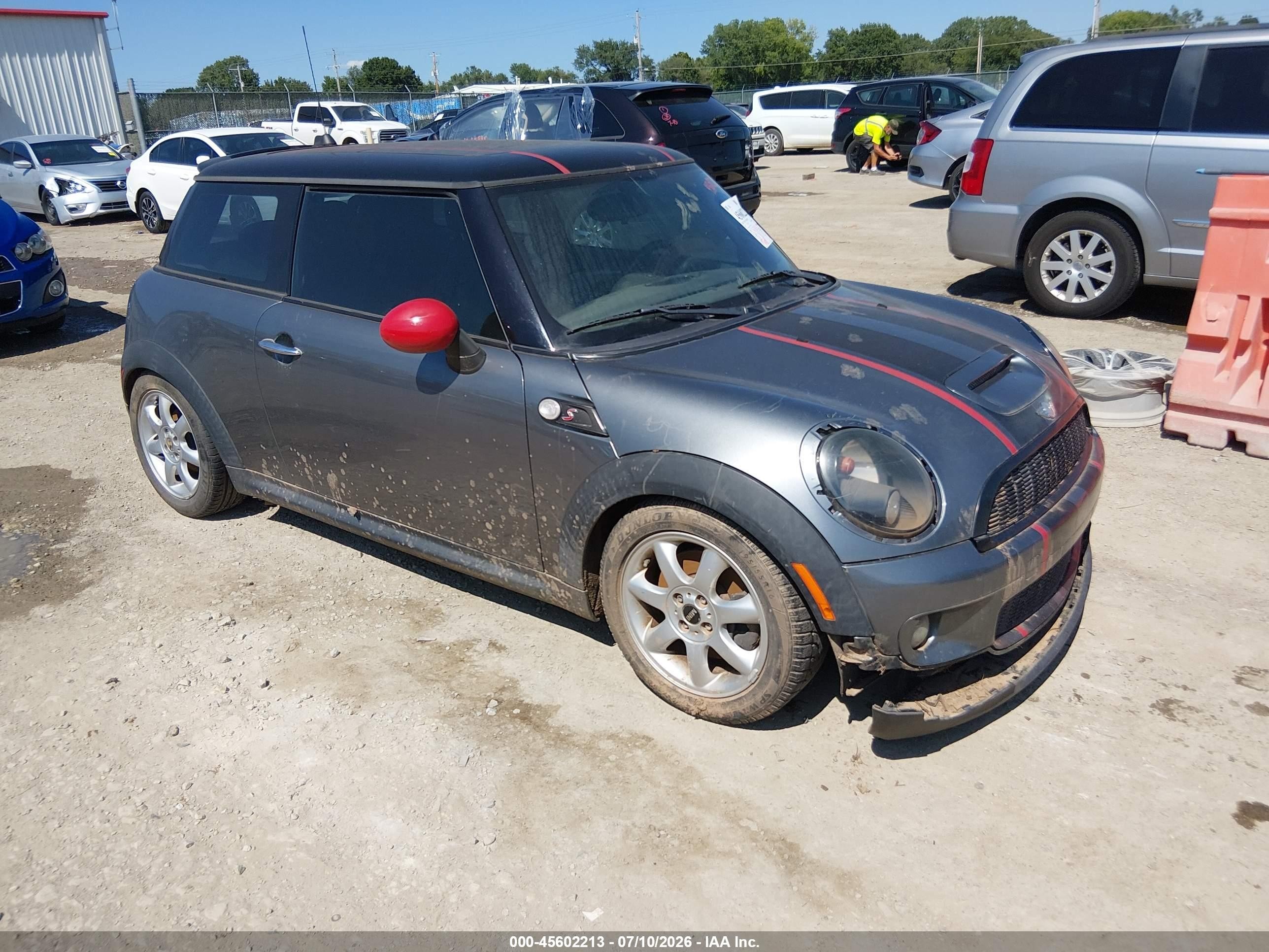 2007 MINI Hardtop S, VIN WMWMF73527TT85907 — Пресная вода