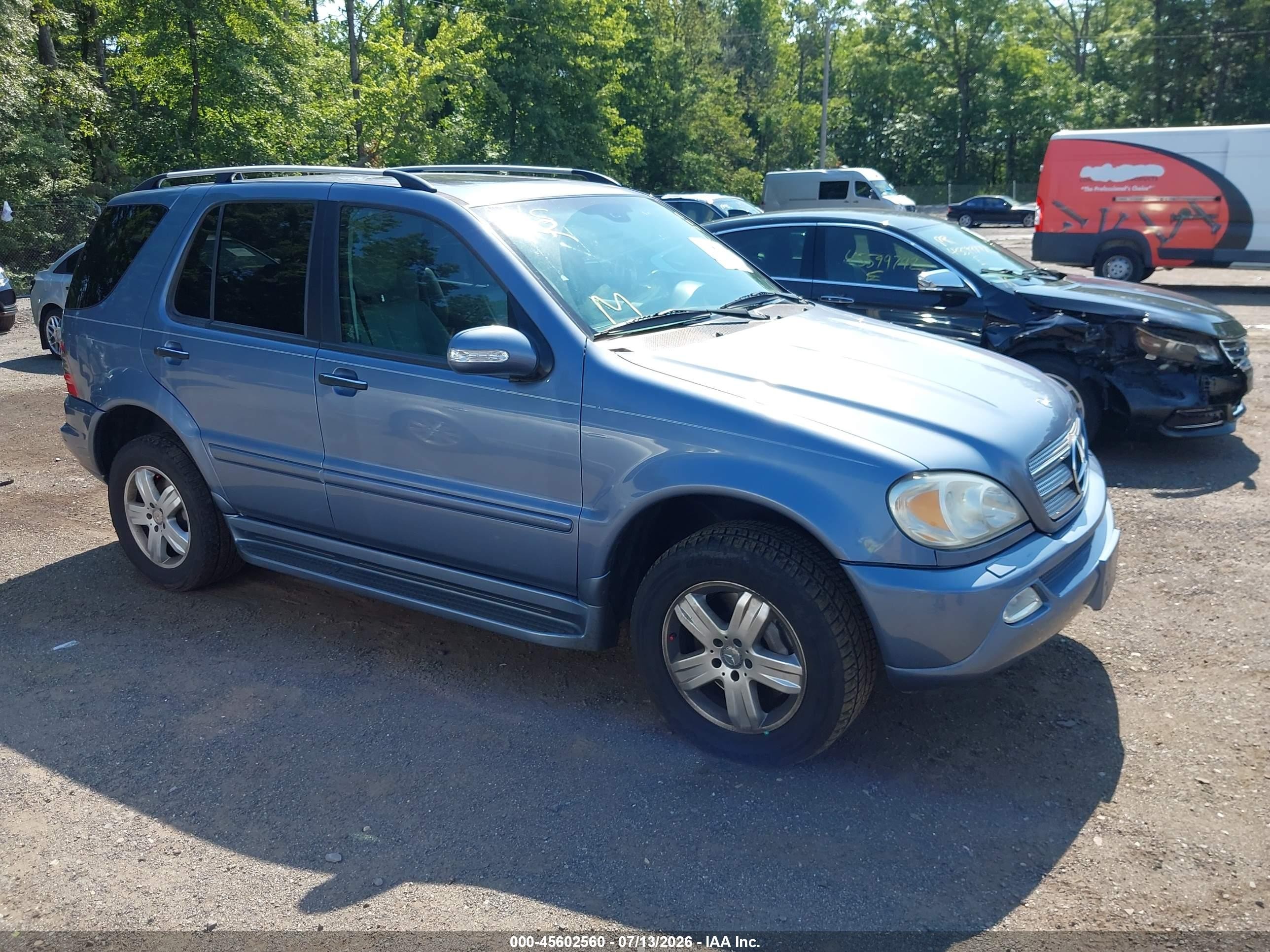 2005 Mercedes-Benz M 500, VIN 4JGAB75E35A539673 — Normal wear