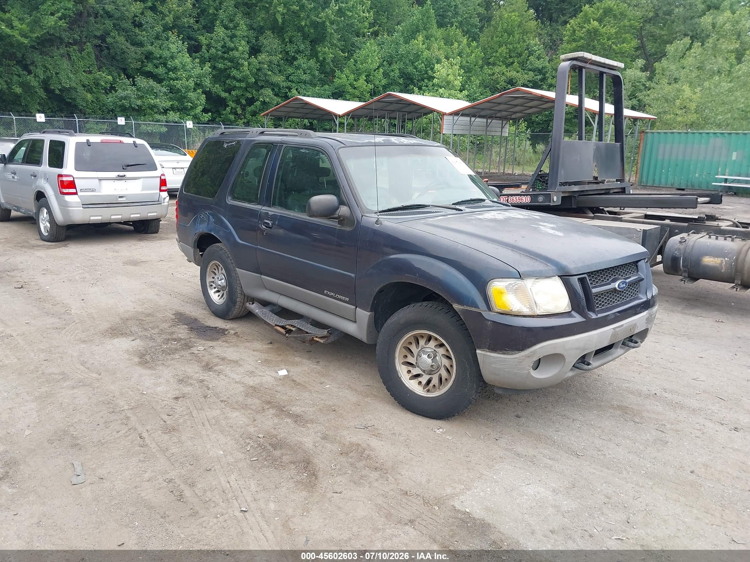 2001 Ford Explorer Sport, VIN 1FMYU60E91UA29914 — Front end