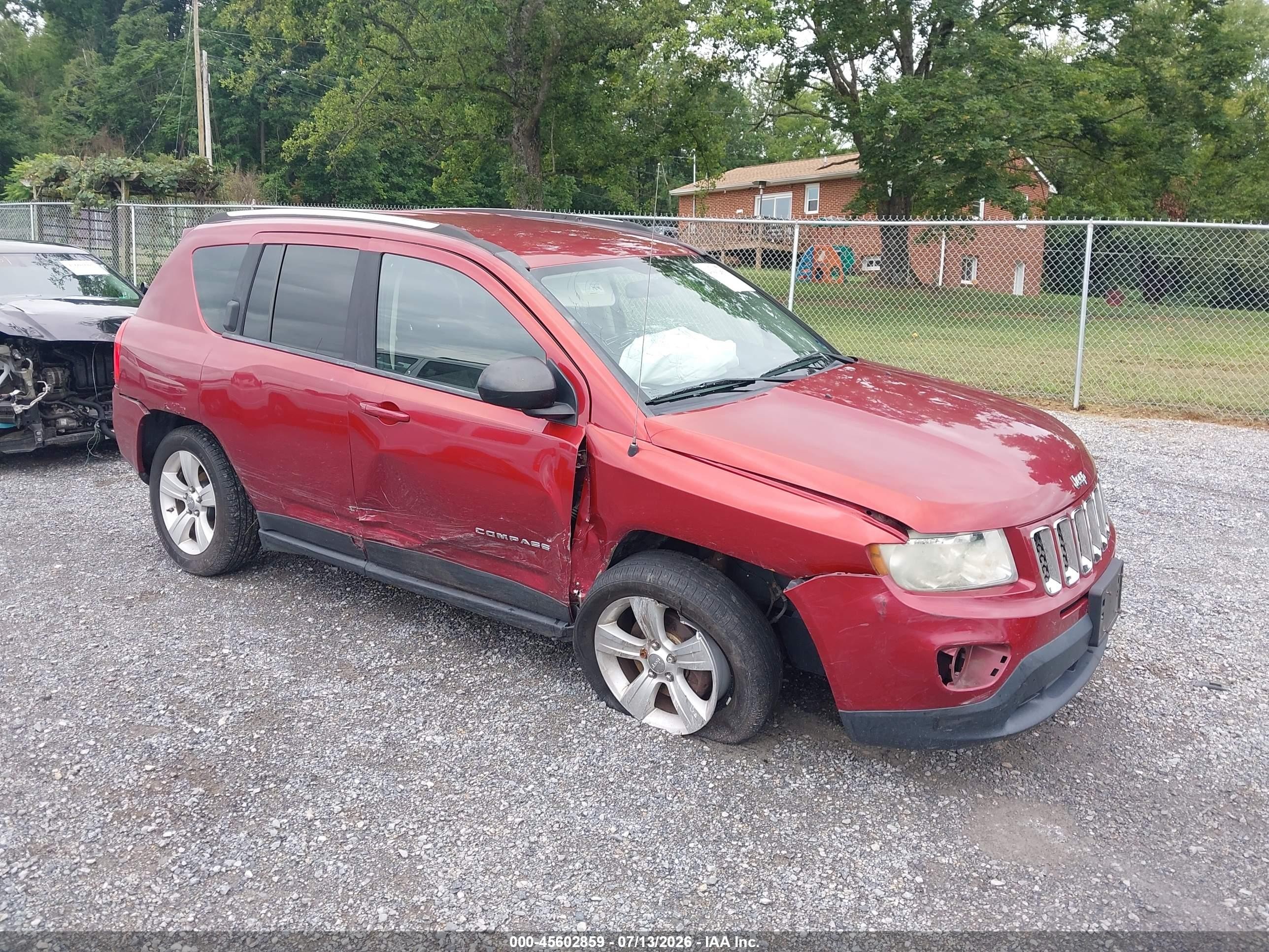 2012 Jeep Compass Latitude, VIN 1C4NJDEB2CD651132 — Front end