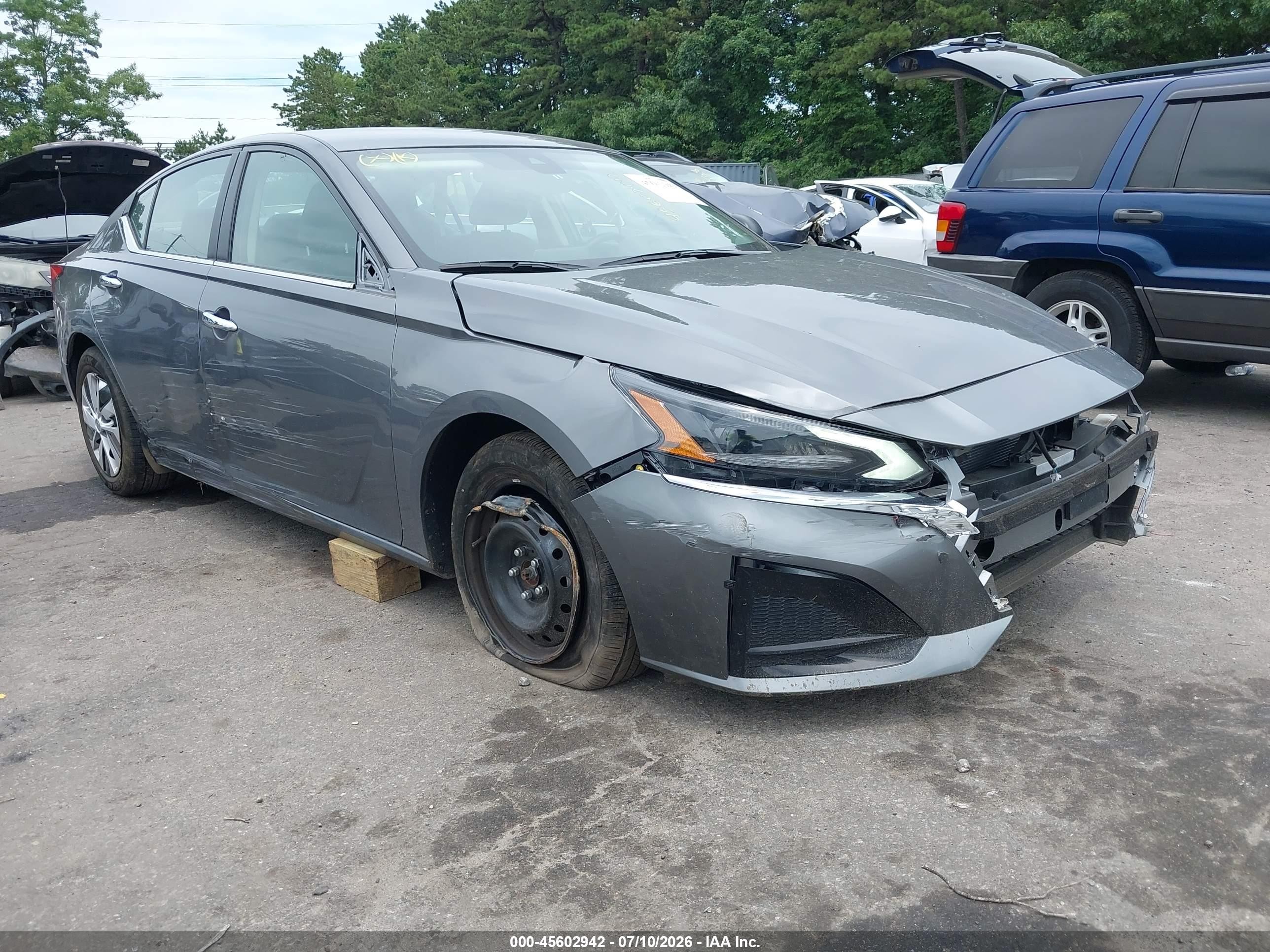 2025 Nissan Altima S, VIN 1N4BL4BV3SN314821 — Front end