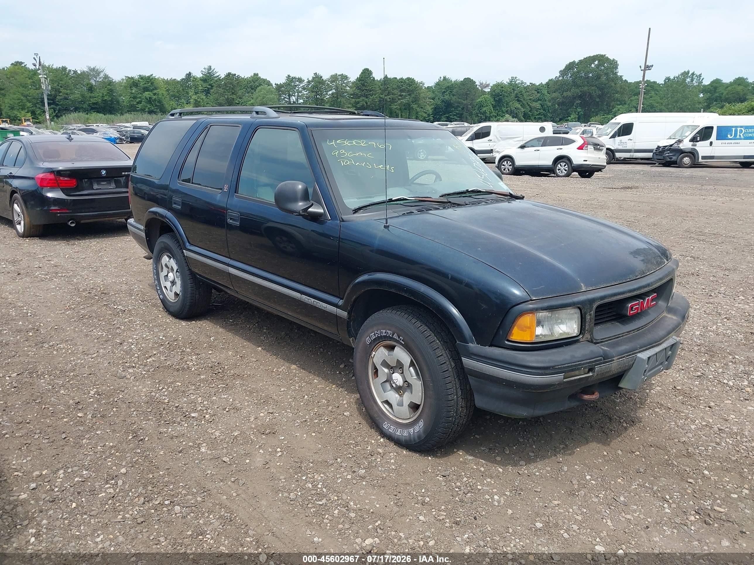 1997 GMC Jimmy SLT, VIN 1GKDT13W6V2502283 — Normal wear