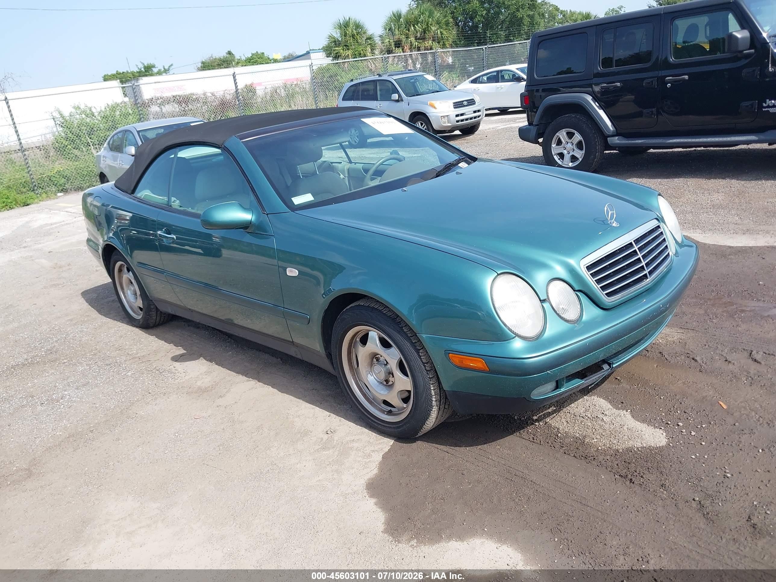 1999 Mercedes-Benz CLK 320/430, VIN WDBLK65G5XT007405 — Normal wear