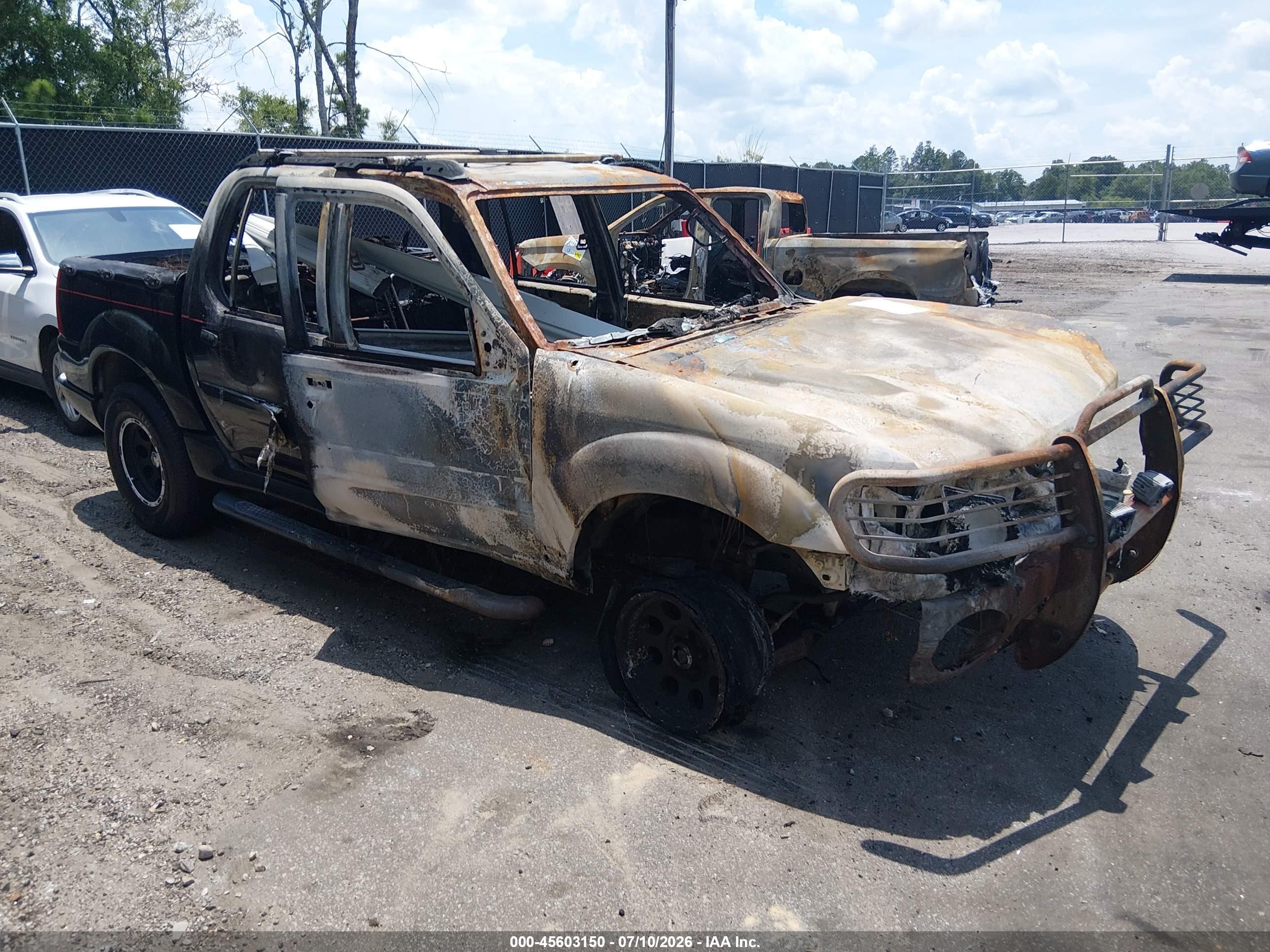2004 Ford Explorer Sport Trac XLS, VIN 1FMZU67K54UA96823 — Burn