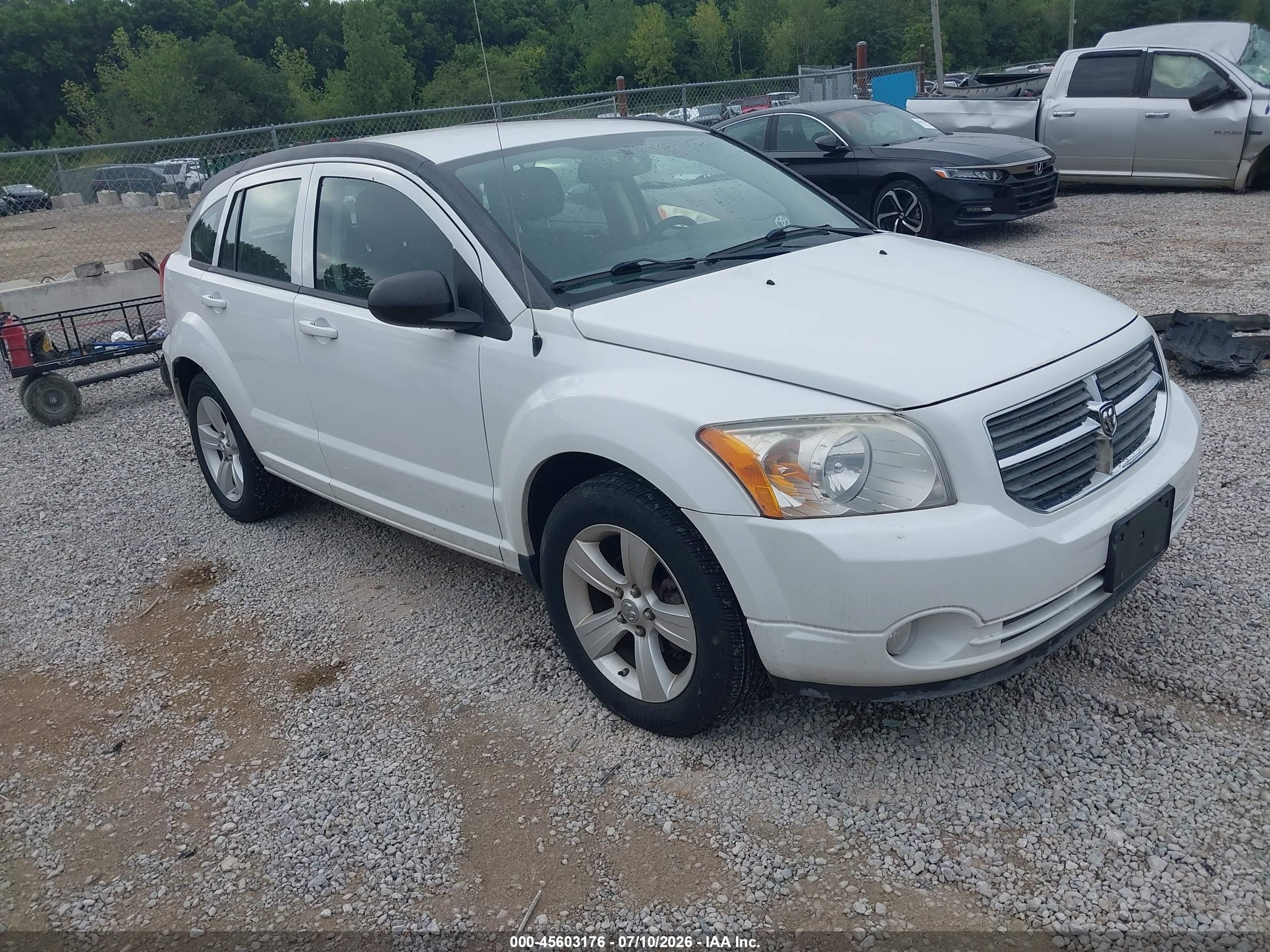 2011 Dodge Caliber Mainstreet, VIN 1B3CB3HA3BD237732 — Normal wear