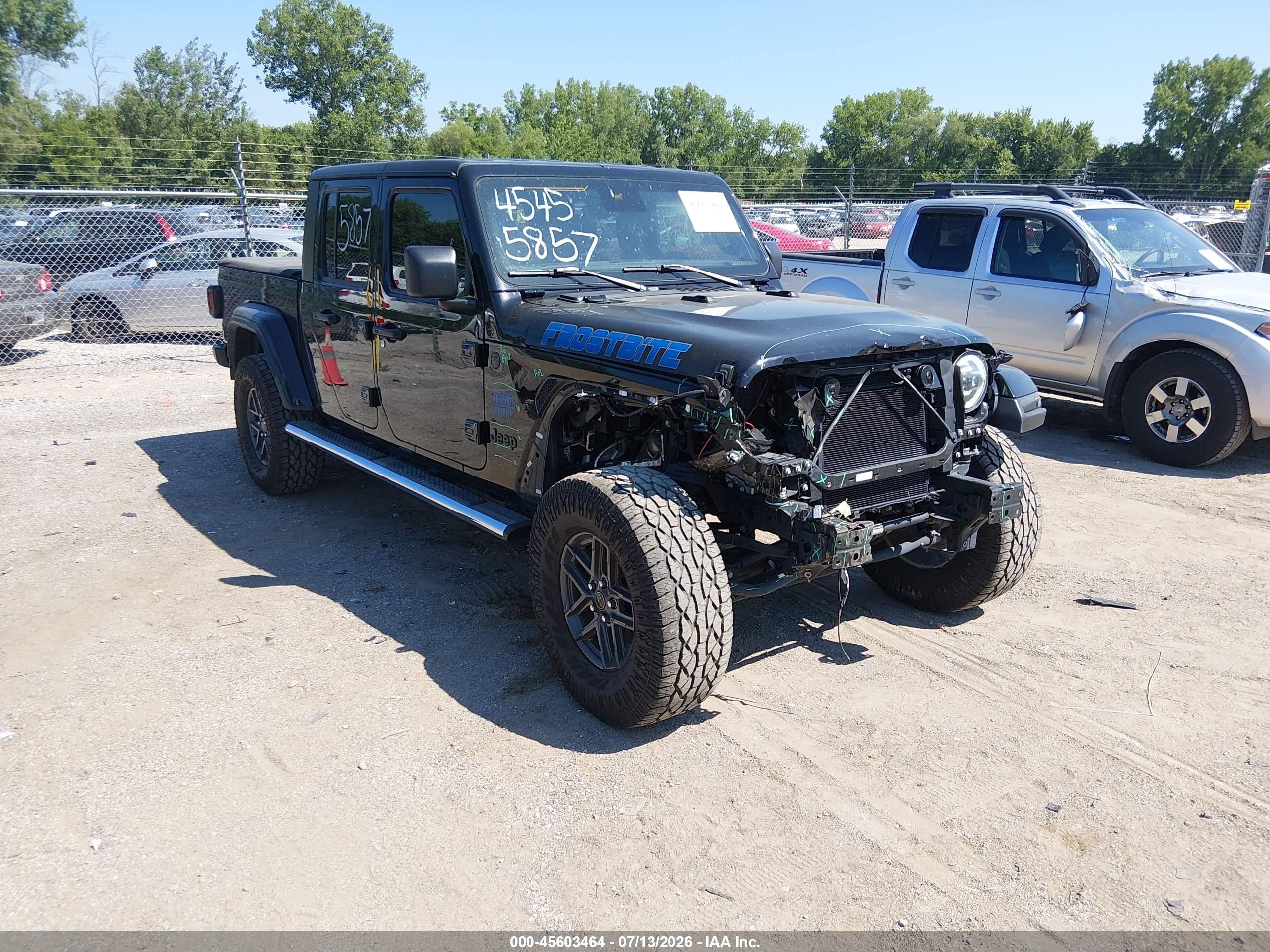 2024 Jeep Gladiator Sport S, VIN 1C6JJTAG6RL113386 — Front end