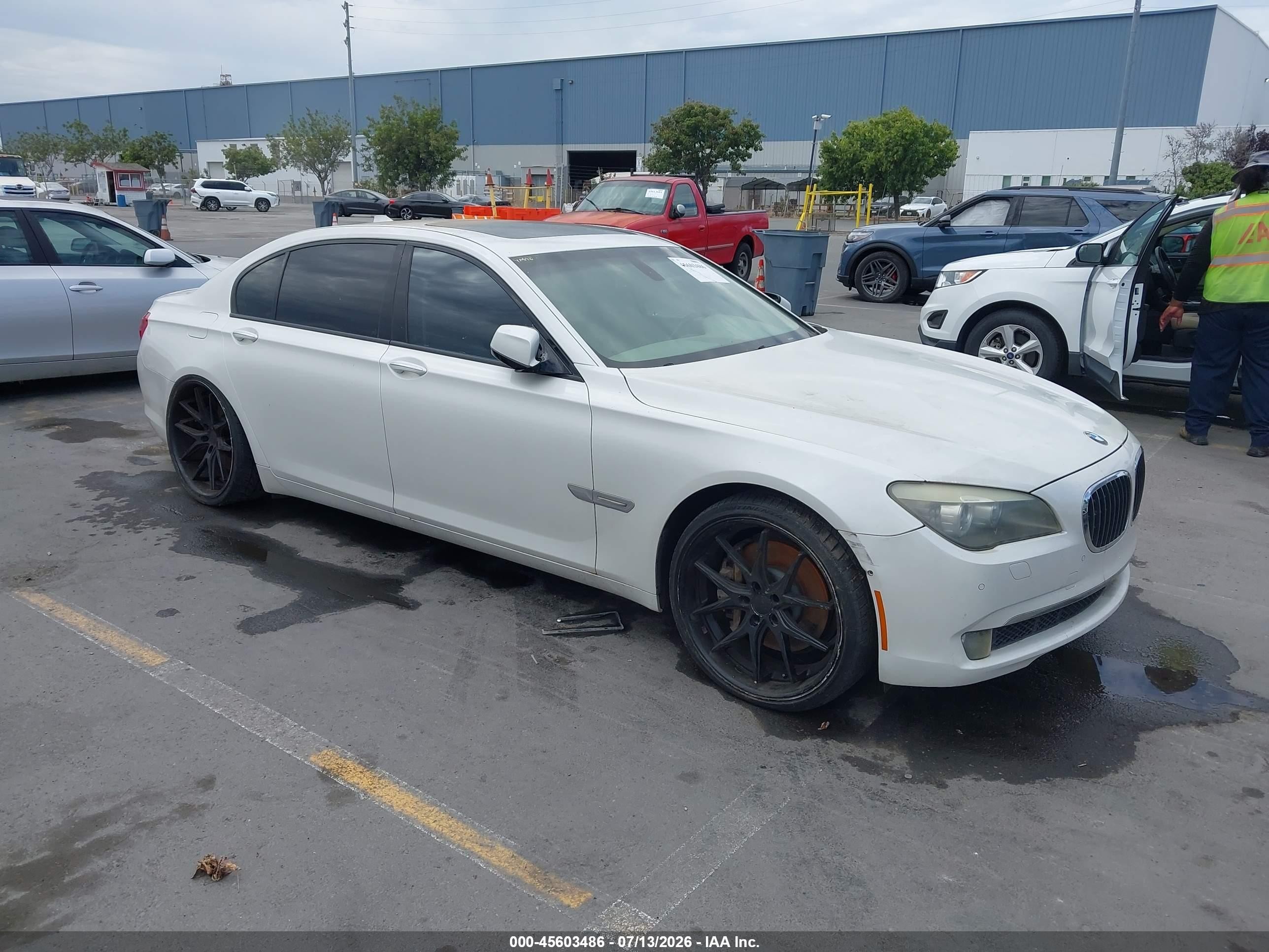 2009 BMW 7 Series 750Li, VIN WBAKB83519CY58773 — Normal wear
