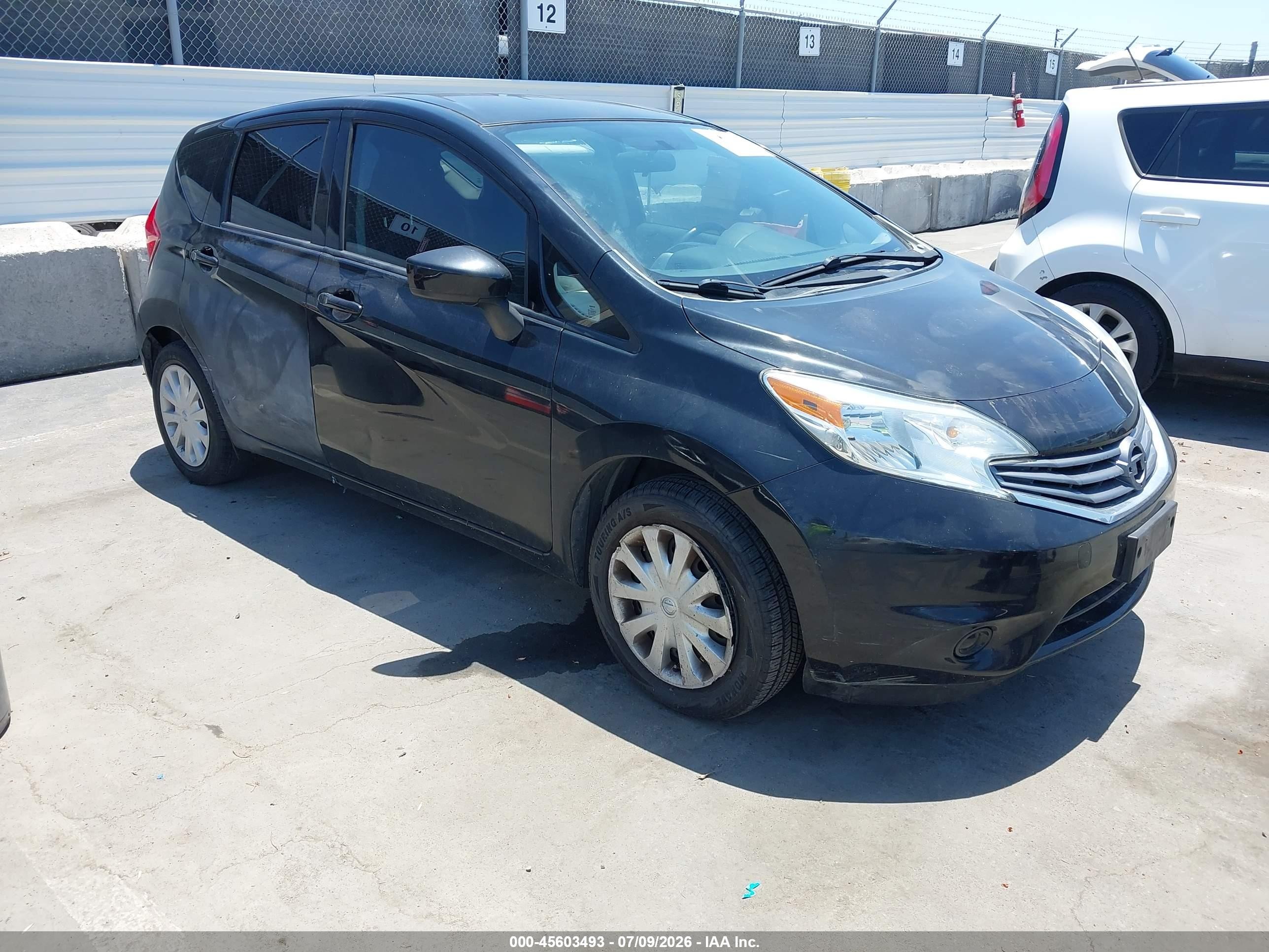 2016 Nissan Note SV, VIN 3N1CE2CP5GL407914 — Front end
