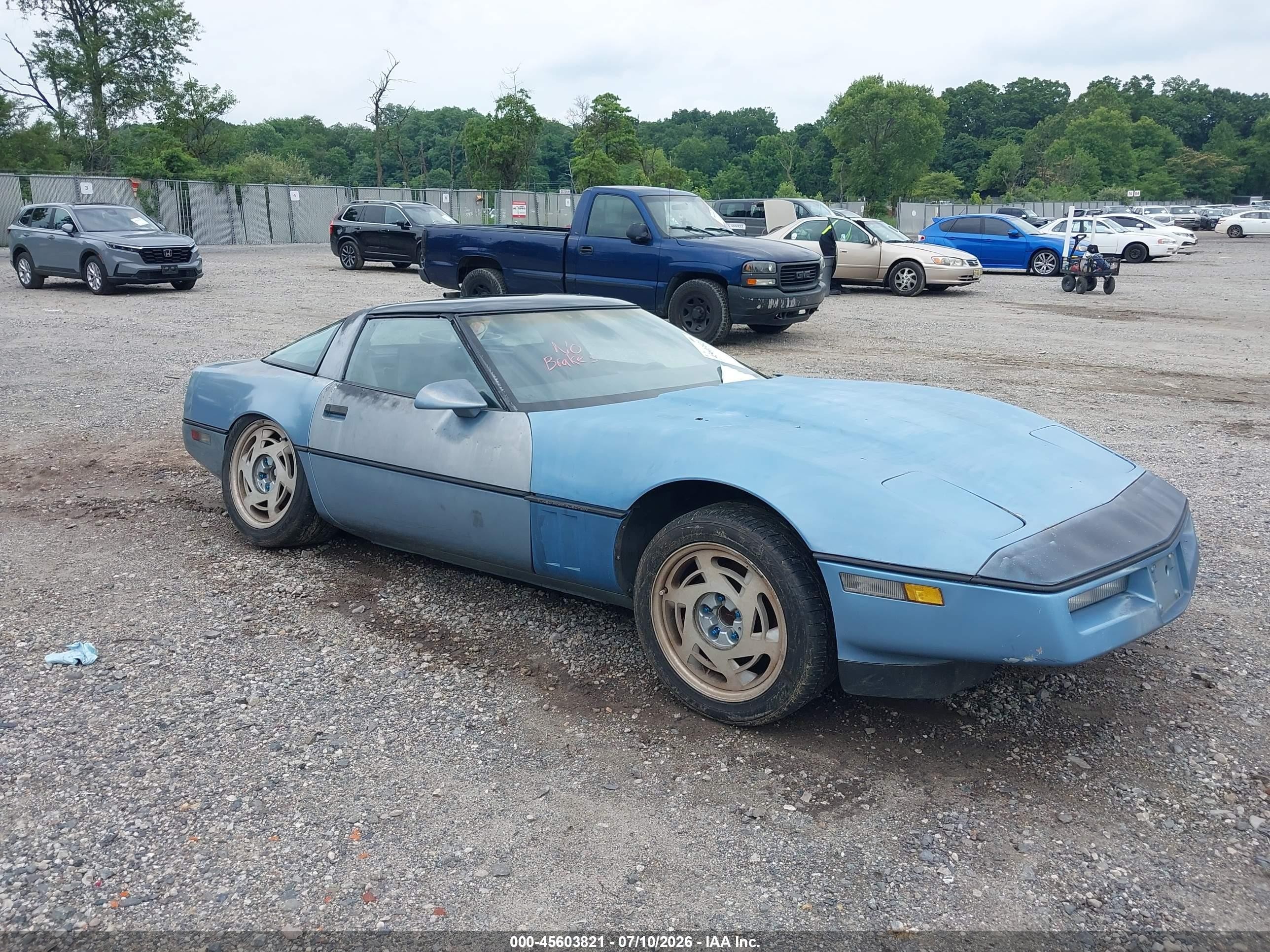1985 Chevrolet Corvette, VIN 1G1YY0782F5100547 — Normal wear
