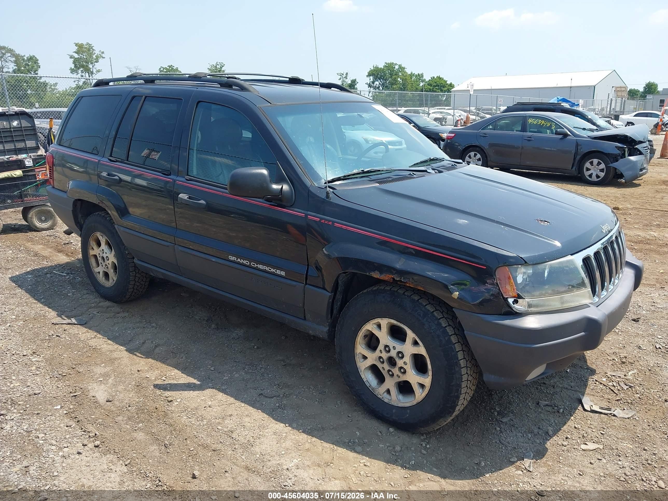 2003 Jeep Grand Cherokee Laredo, VIN 1J4GW48S73C568205 — Side