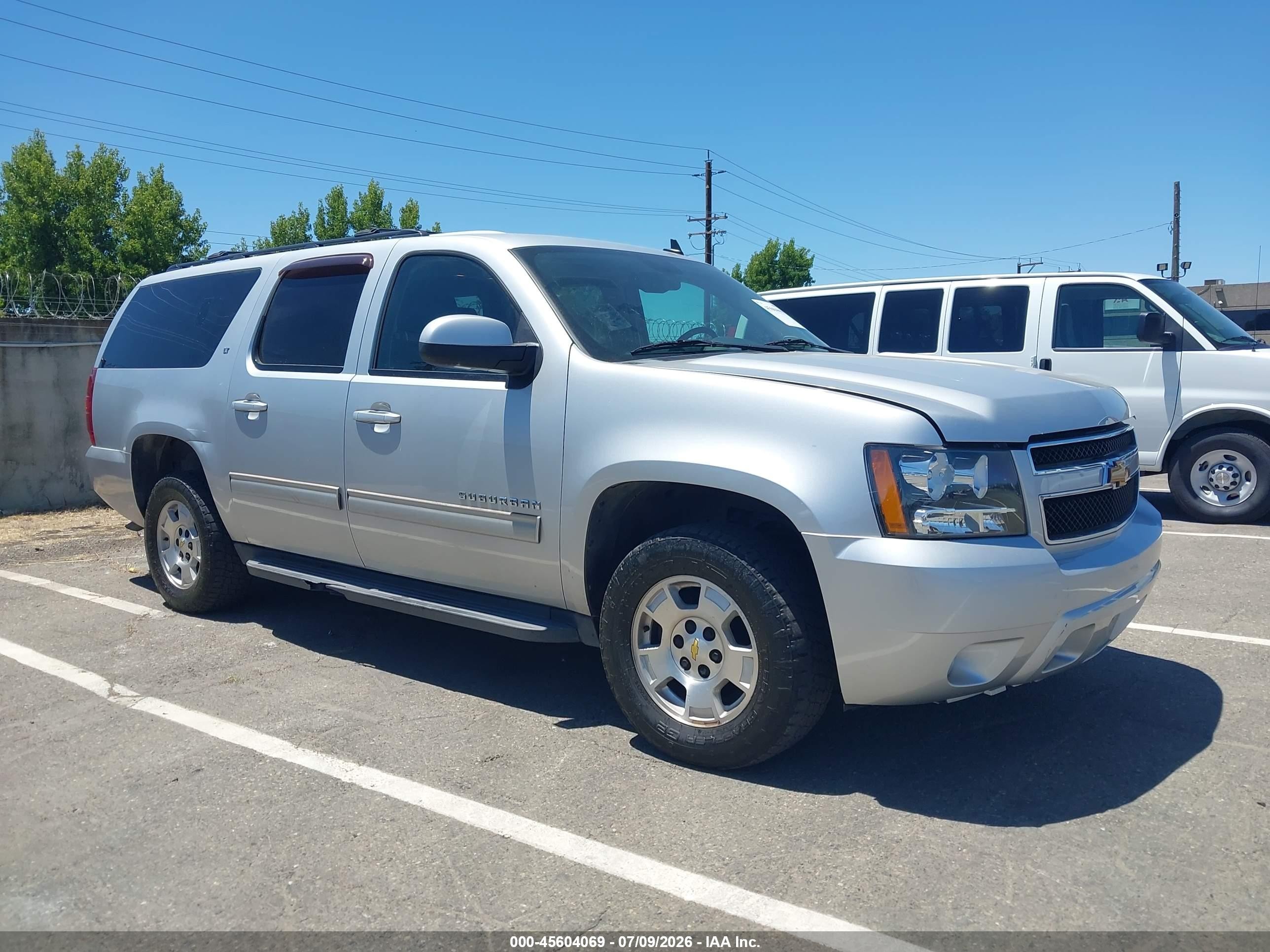 2012 Chevrolet Suburban LT, VIN 1GNSKJE78CR214837 — Rear end