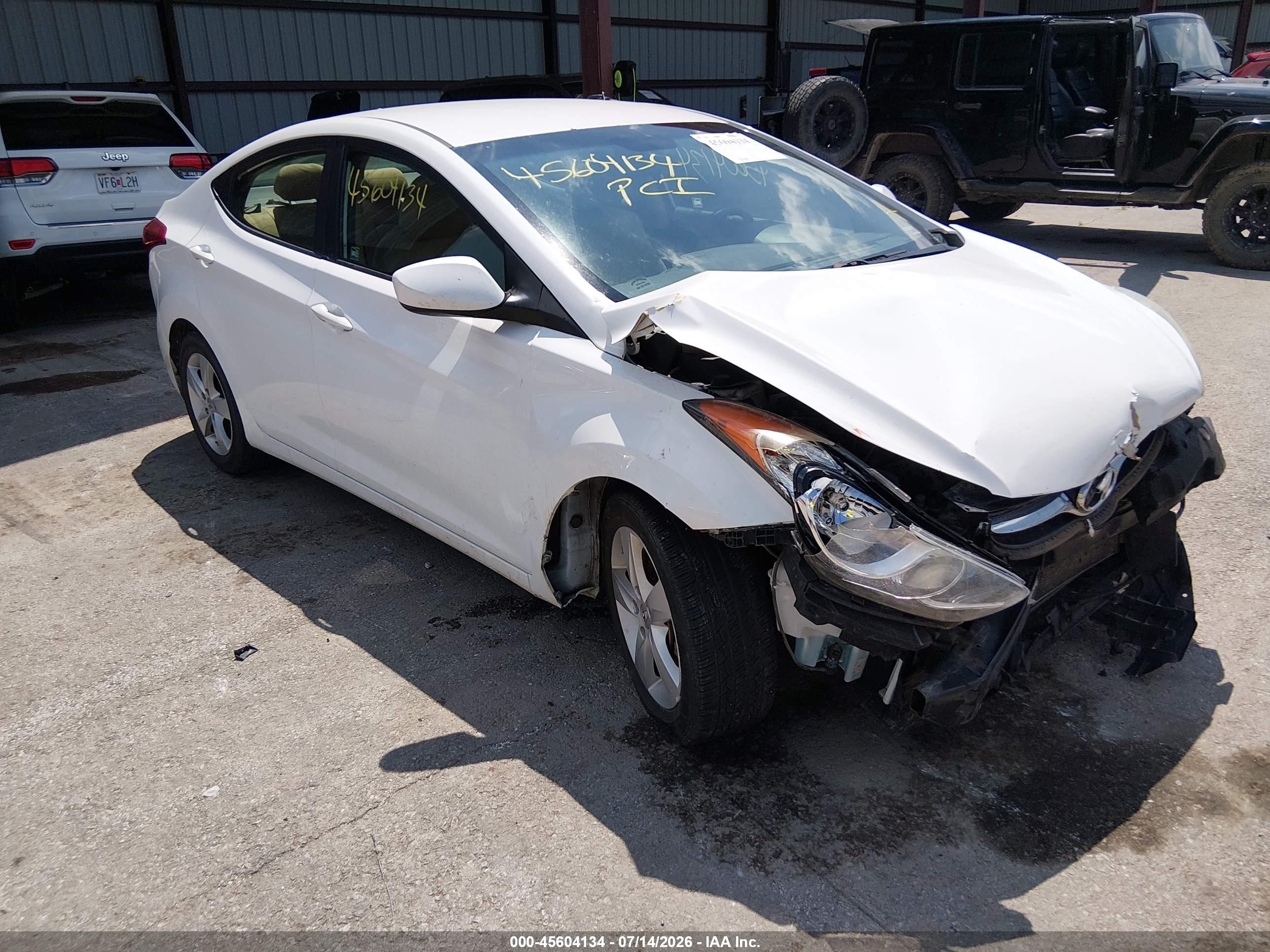 2013 Hyundai Elantra GLS, VIN 5NPDH4AE7DH255359 — Front end