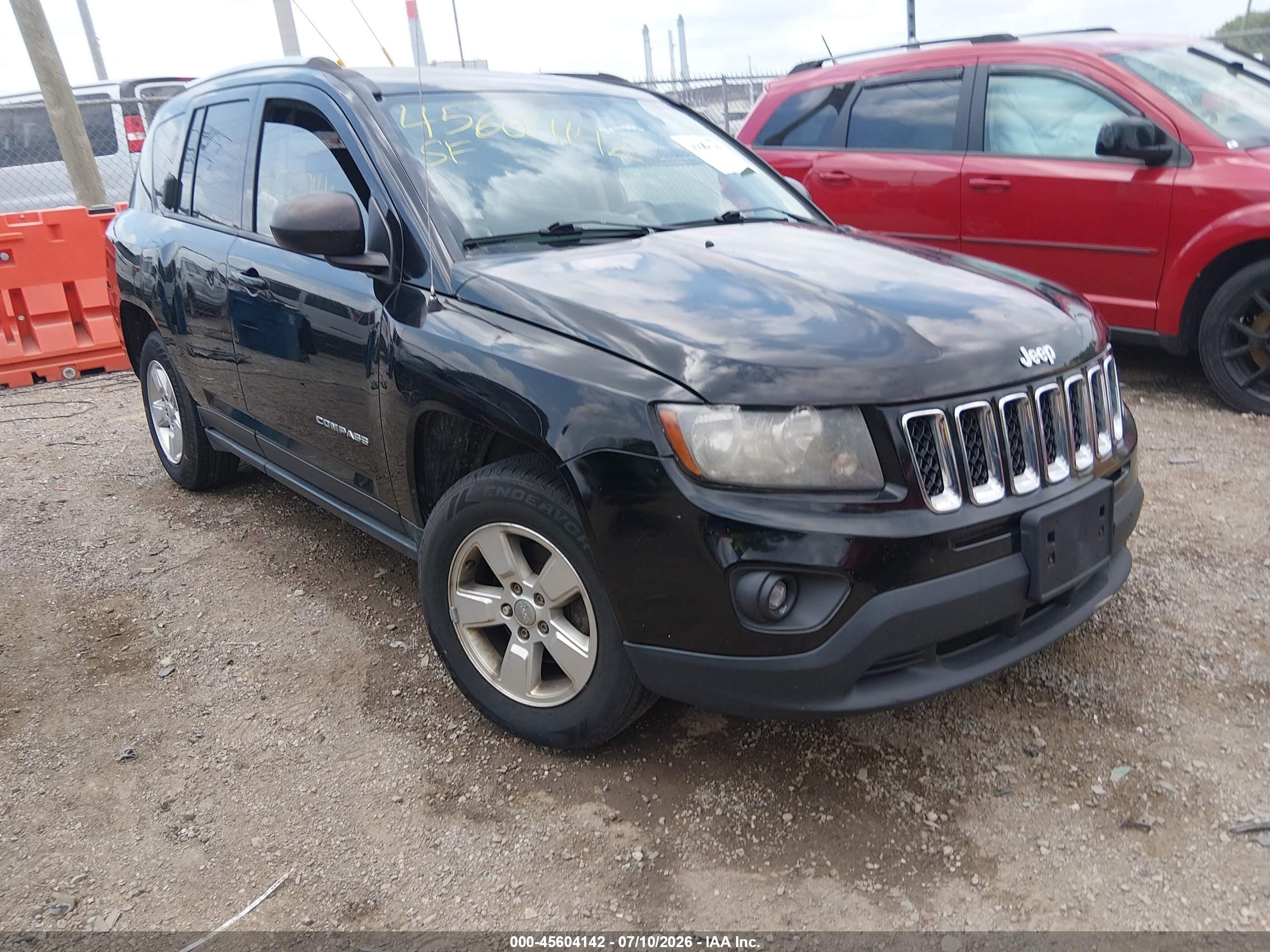 2014 Jeep Compass Sport, VIN 1C4NJCBA5ED803669 — Front end