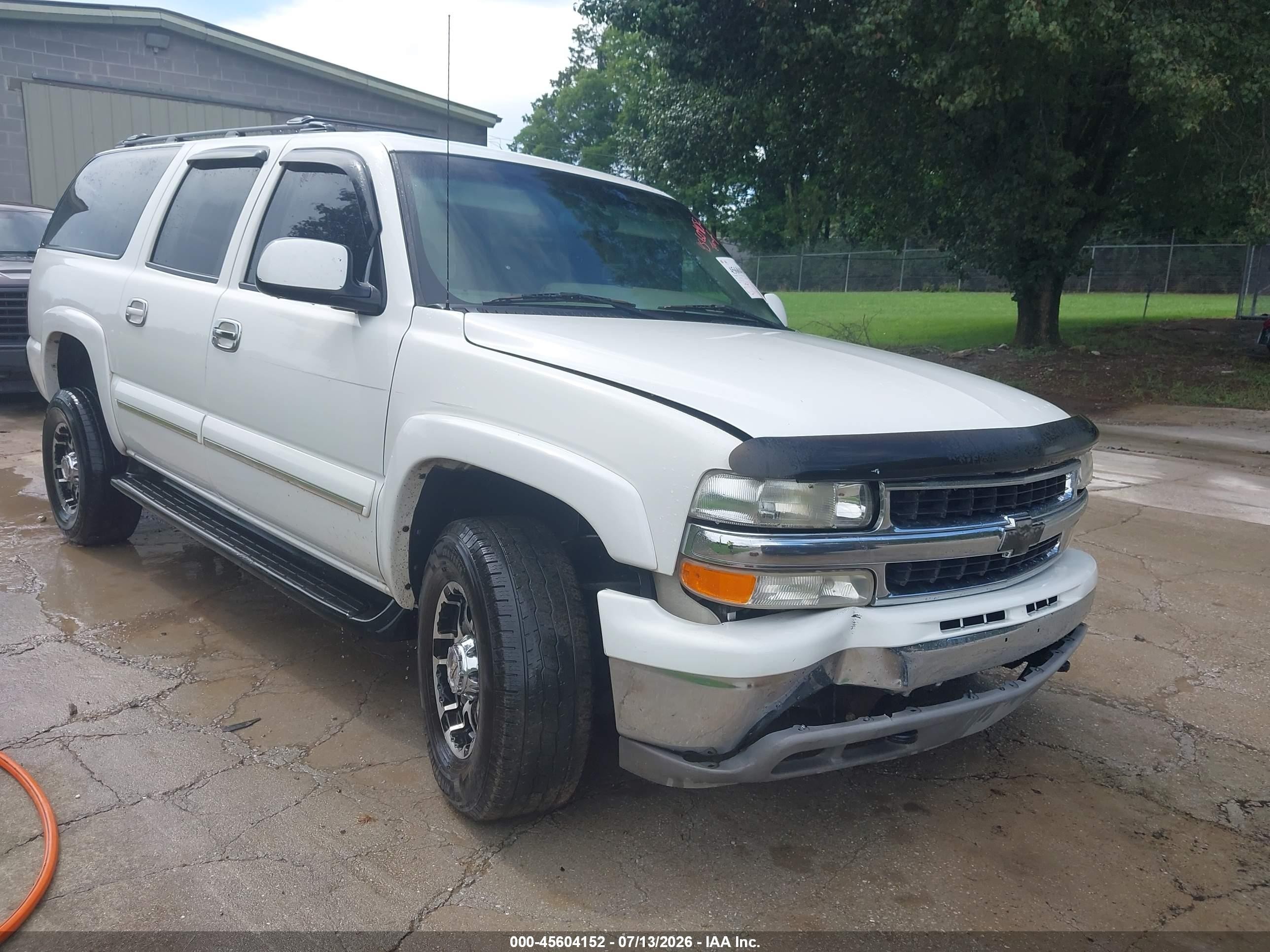 2002 Chevrolet Suburban LT, VIN 3GNGK26GX2G183843 — Normal wear
