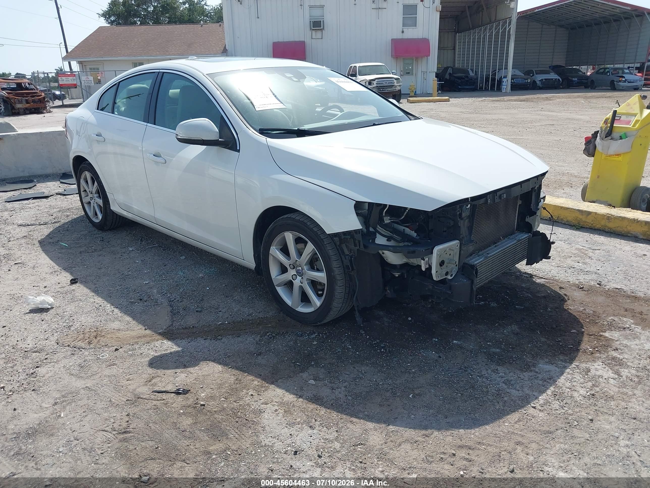 2016 Volvo S60 T5 Drive-E Premier, VIN YV126MFKXG2411664 — Front end