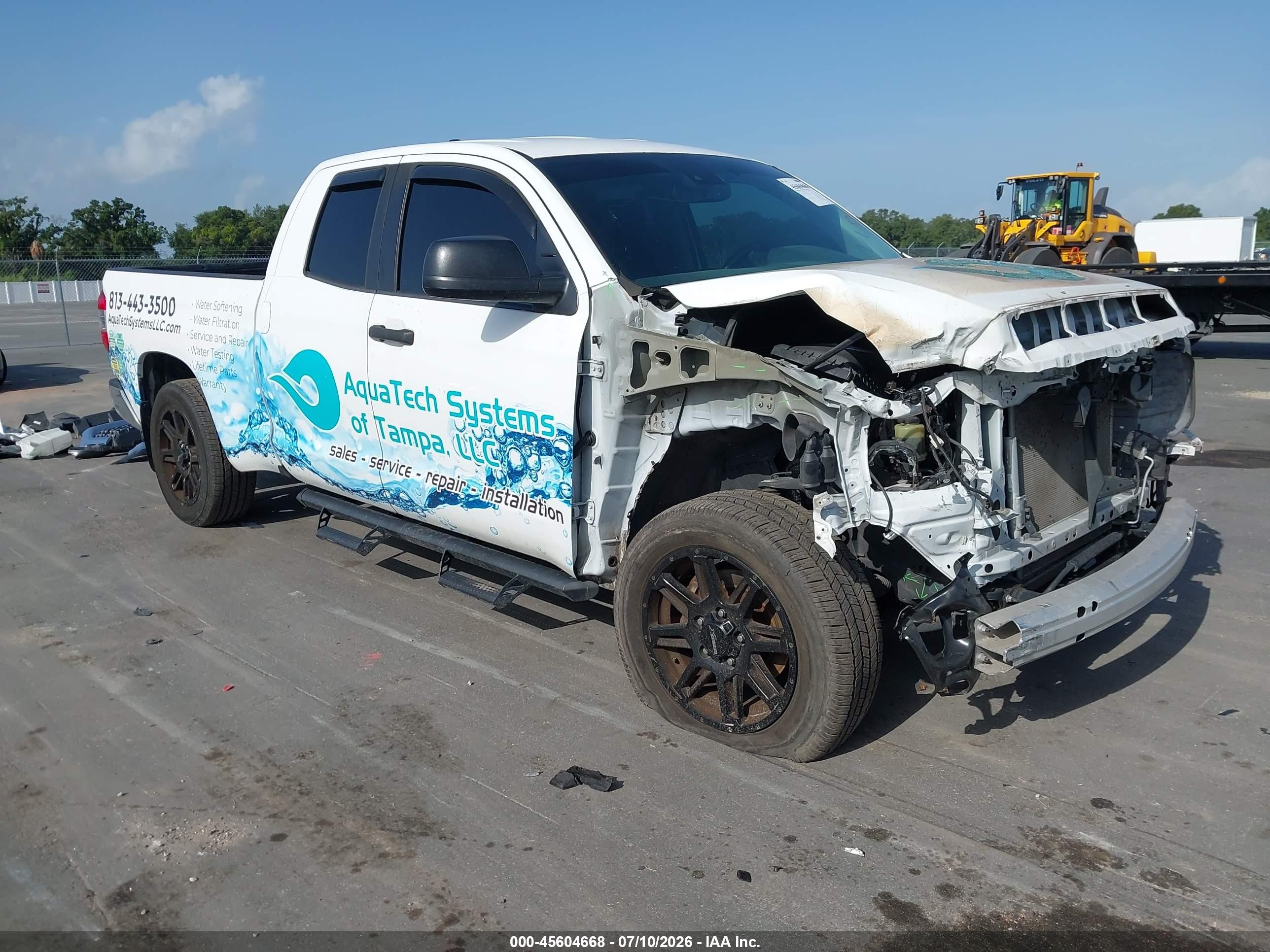 2021 Toyota Tundra SR, VIN 5TFRY5F18MX274556 — Перед