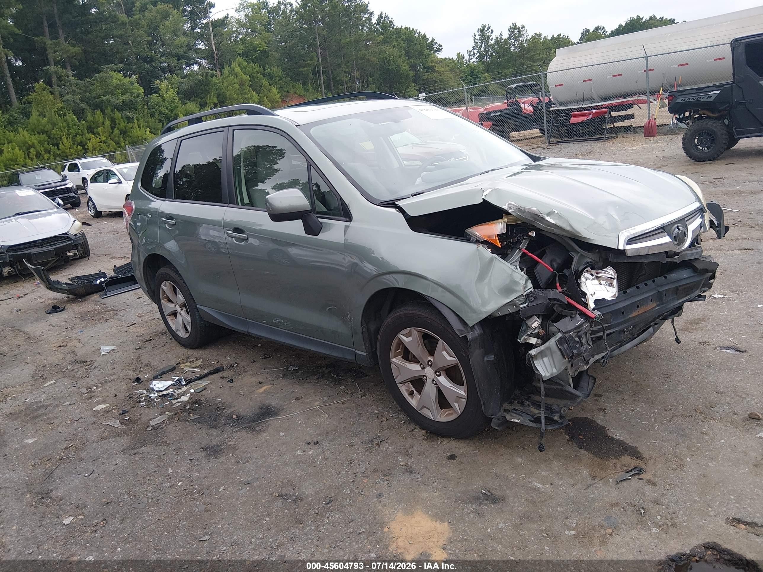 2015 Subaru Forester Premium, VIN JF2SJADC1FH508232 — Front end