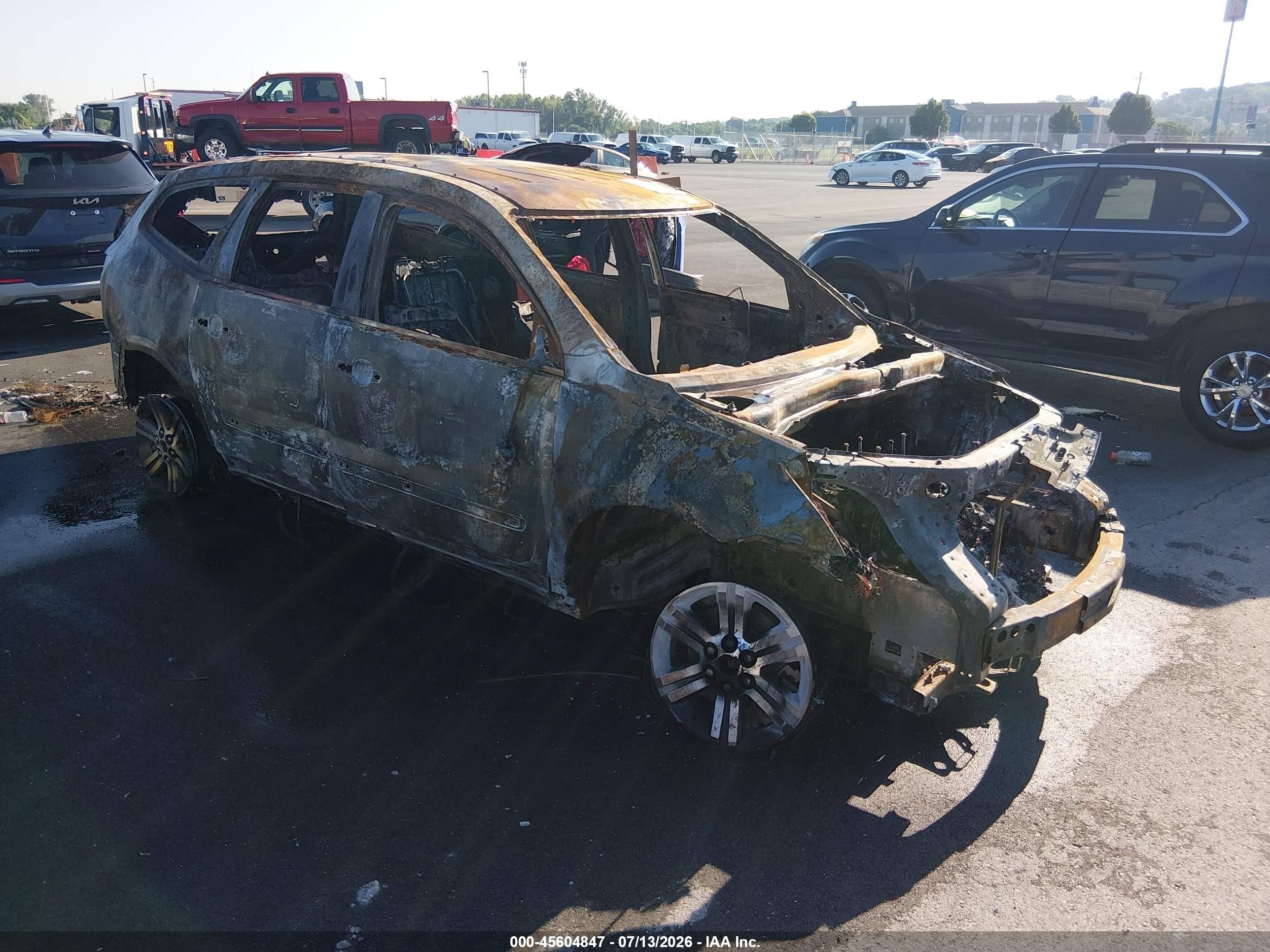 2016 Chevrolet Traverse LT, VIN 1GNKVHKD0GJ240279 — Пожар