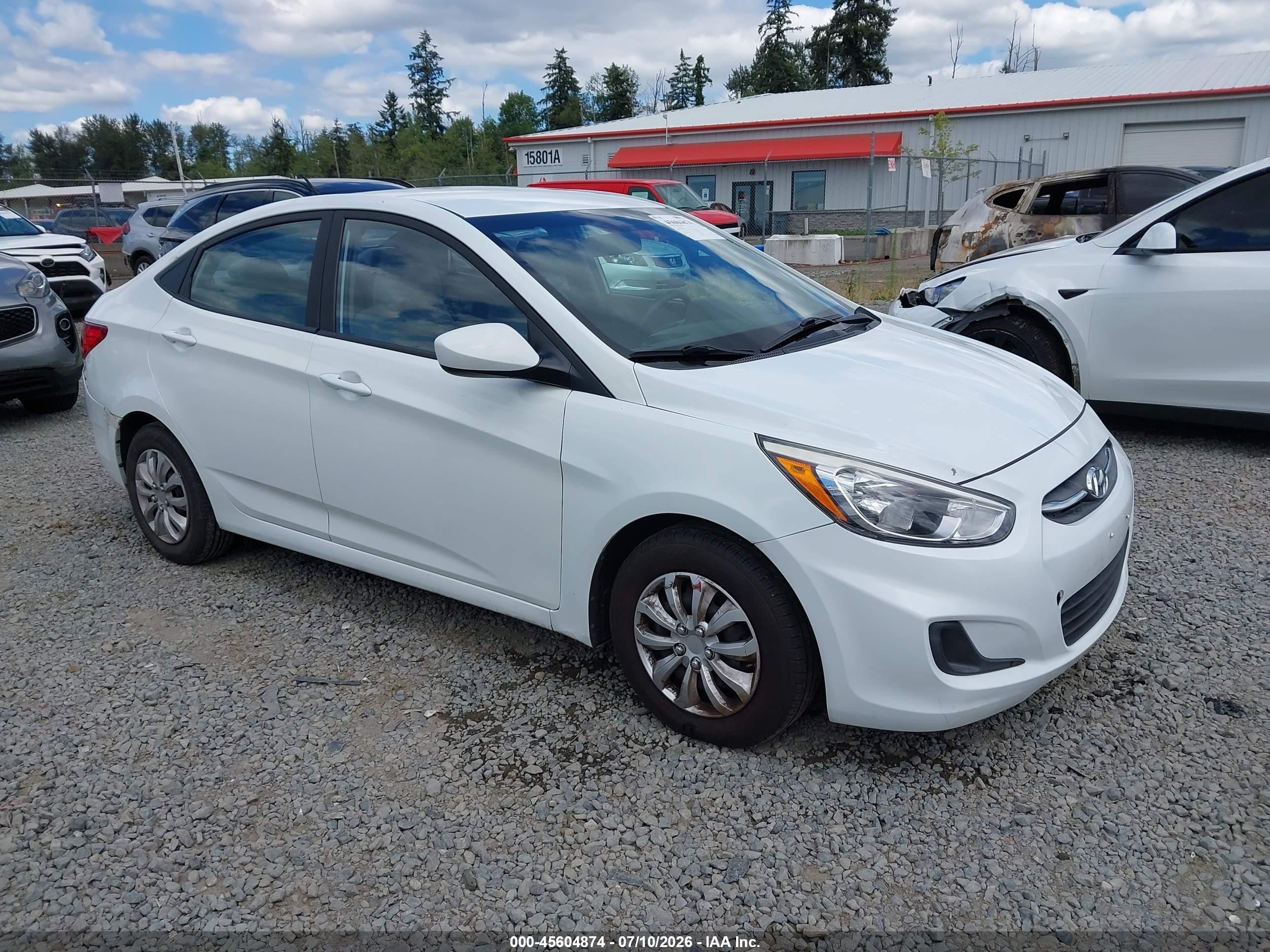 2016 Hyundai Accent SE, VIN KMHCT4AE6GU111639 — Зад