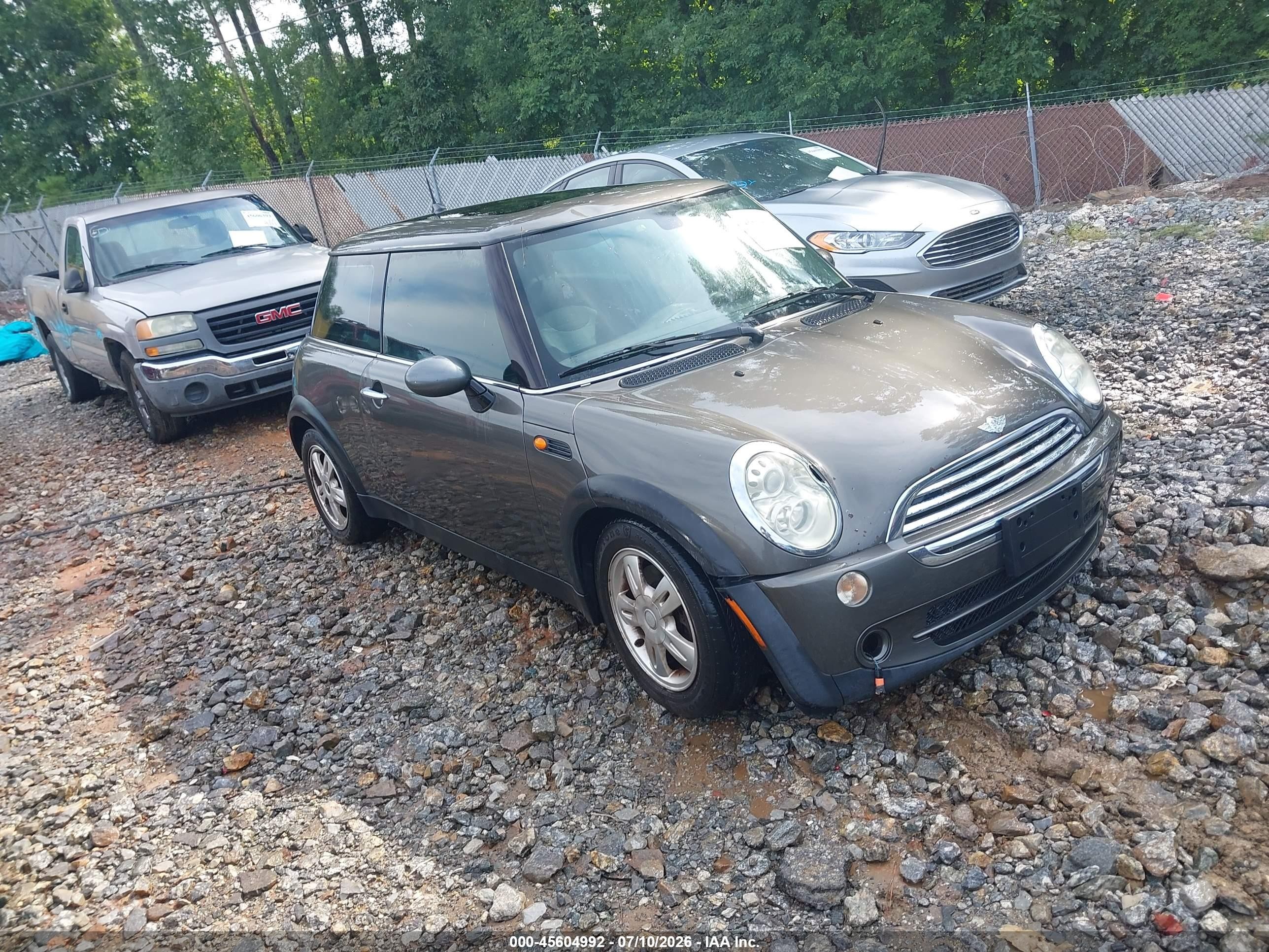 2006 MINI Hardtop, VIN WMWRC33546TJ78182 — По всему кузову