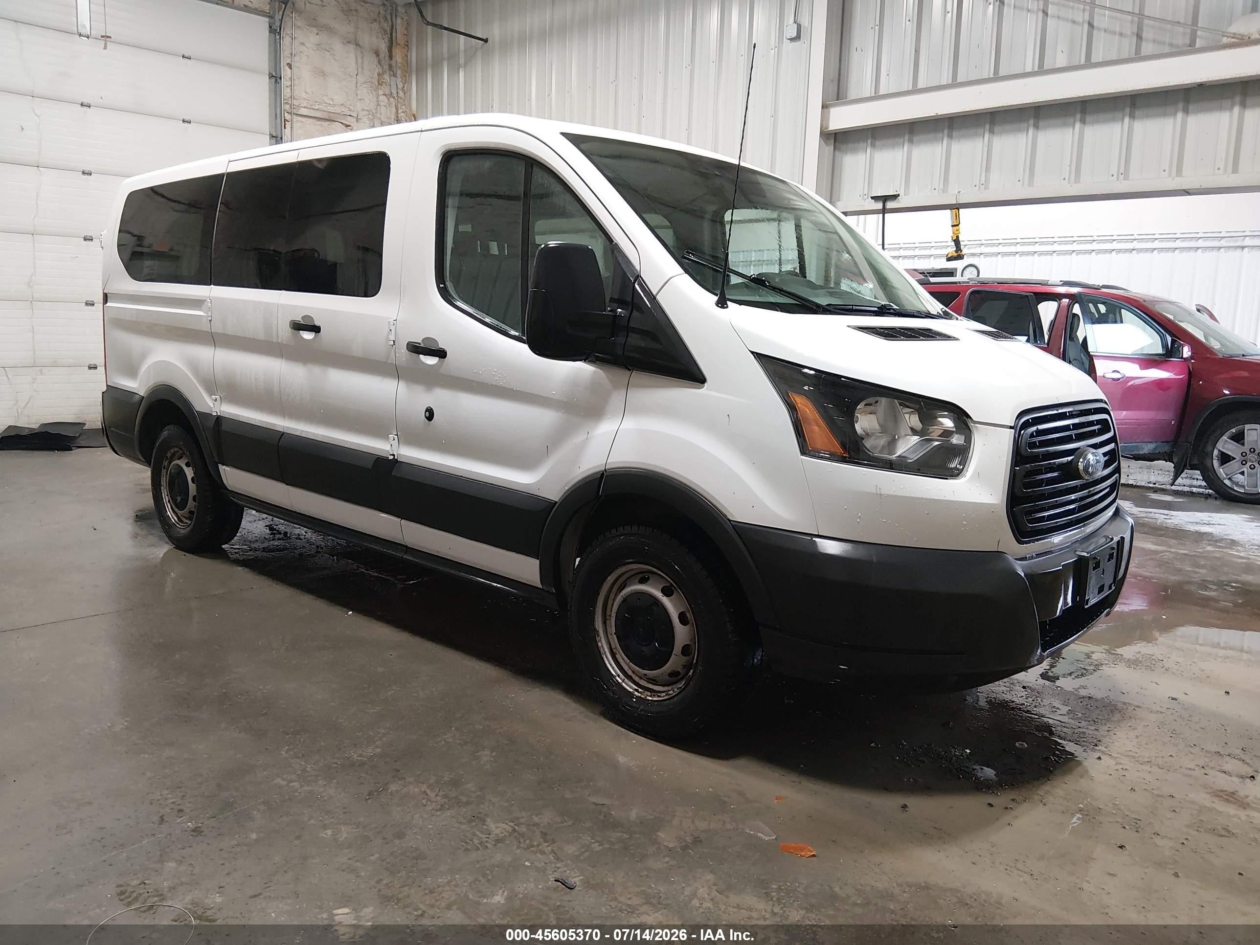 2018 Ford Transit Passenger XL, VIN 1FMZK1ZM7JKB43090 — Normal wear