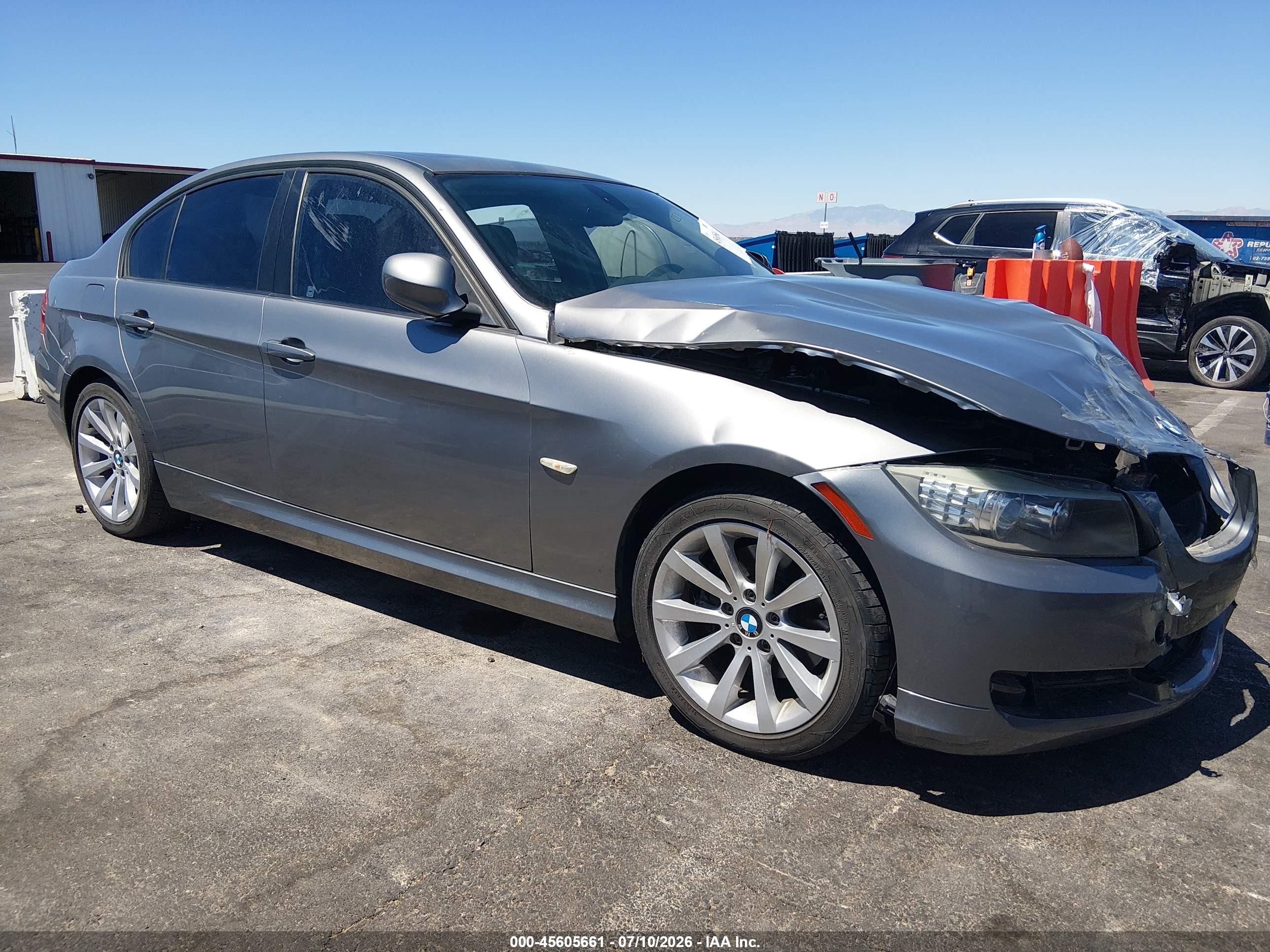 2011 BMW 3 Series 328i, VIN WBAPH7G50BNM59047 — Normal wear