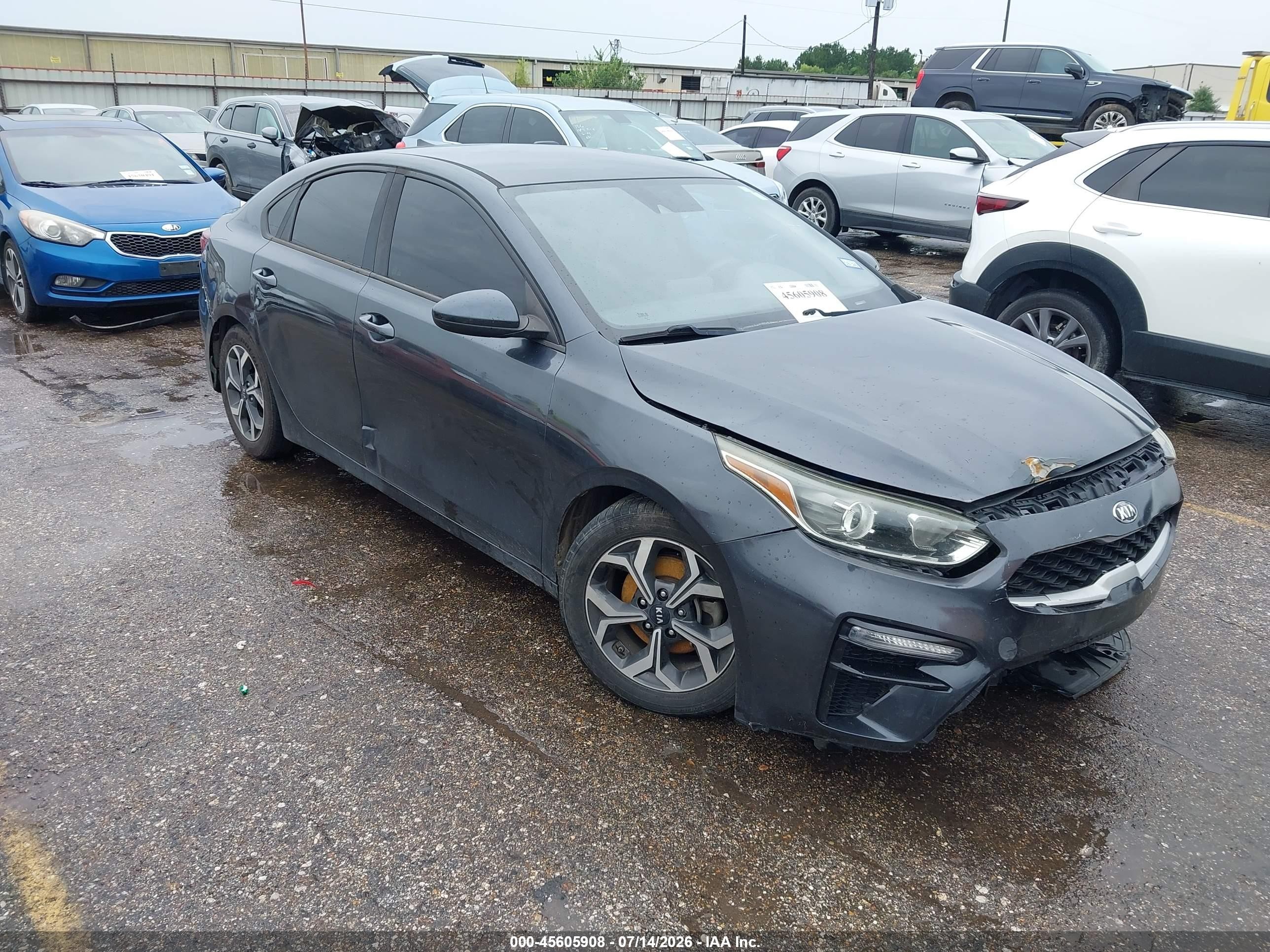 2020 Kia Forte LXS, VIN 3KPF24AD0LE151641 — Front end