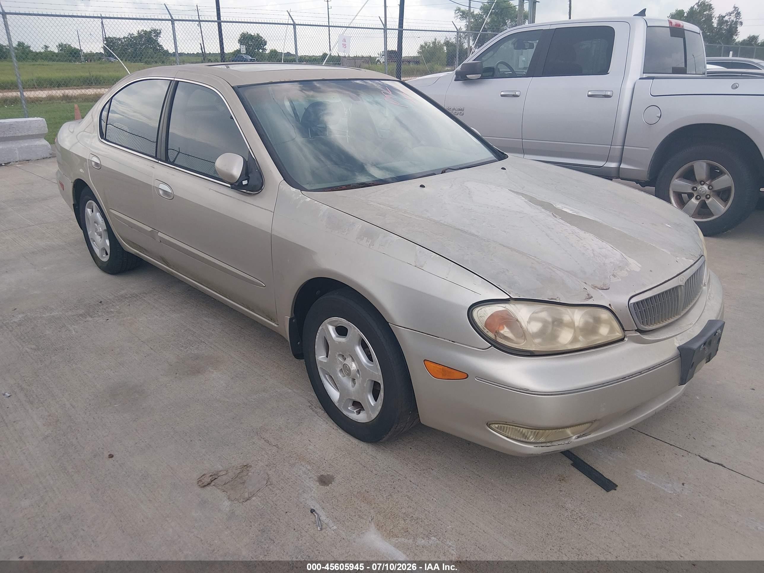 2001 Infiniti I30 Luxury, VIN JNKCA31A41T034136 — Normal wear