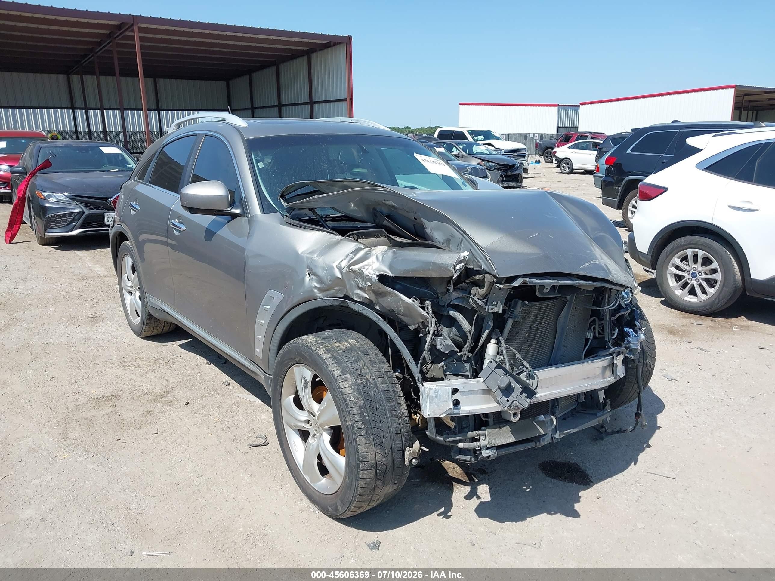 2011 Infiniti FX, VIN JN8AS1MW2BM730740 — Front end