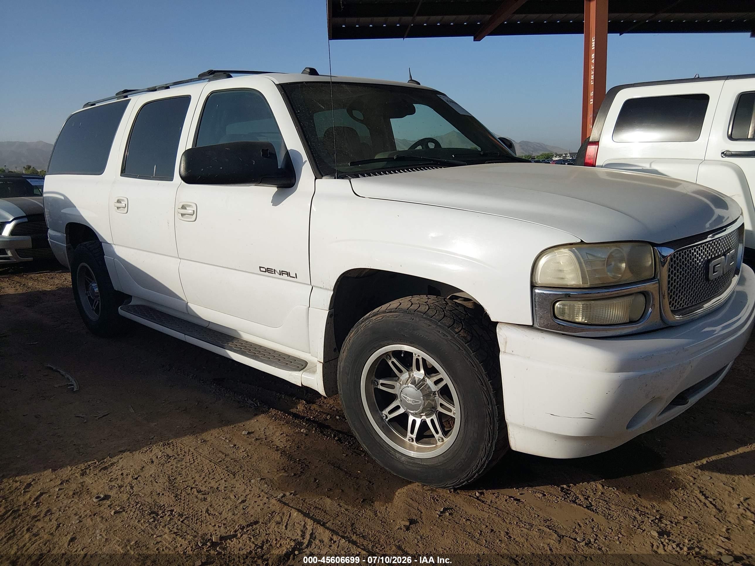 2005 GMC Yukon XL, VIN 1GKFK66U45J117393 — Normal wear