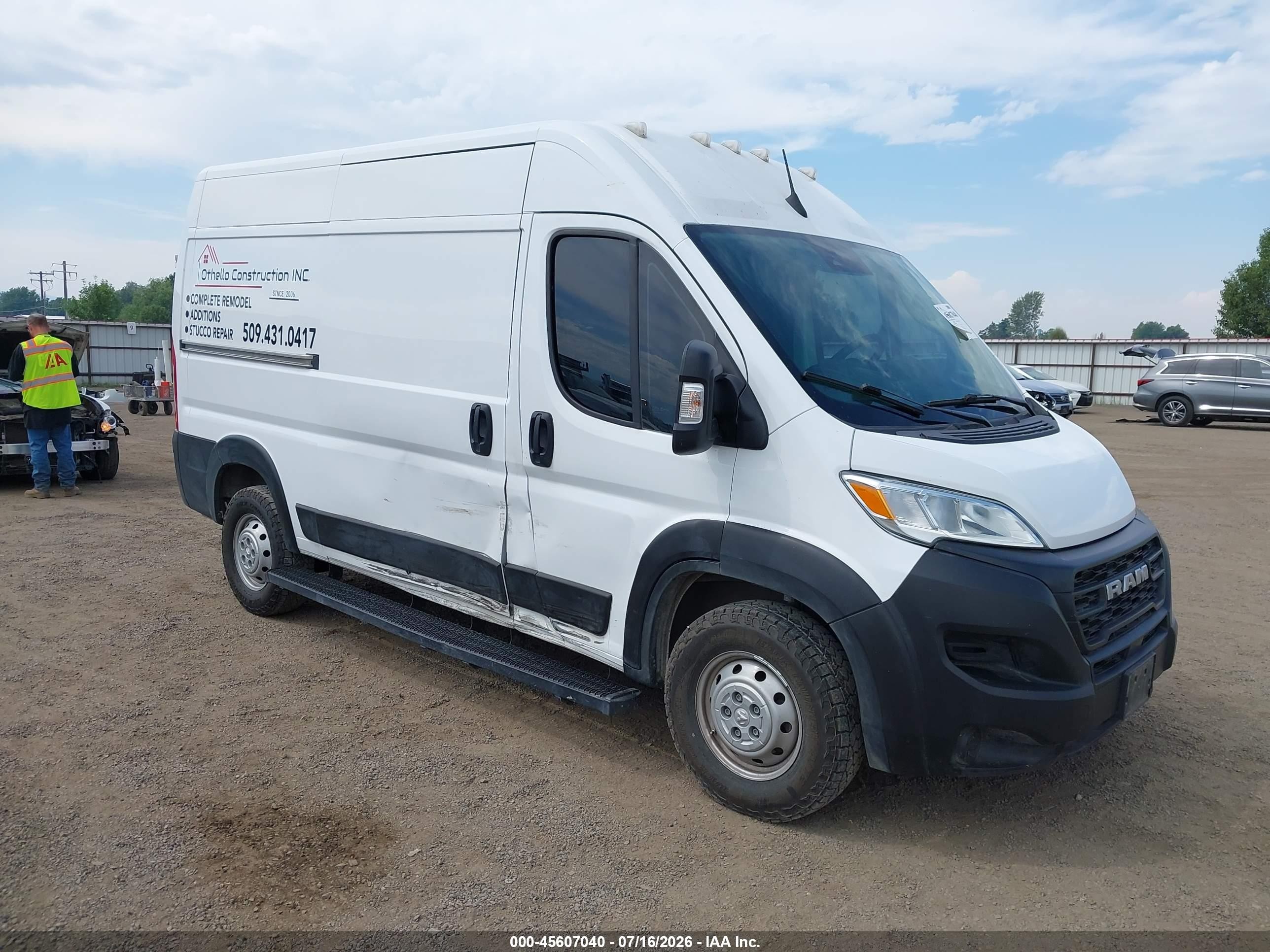 2023 Ram ProMaster Cargo, VIN 3C6LRVBG9PE528686 — Бок