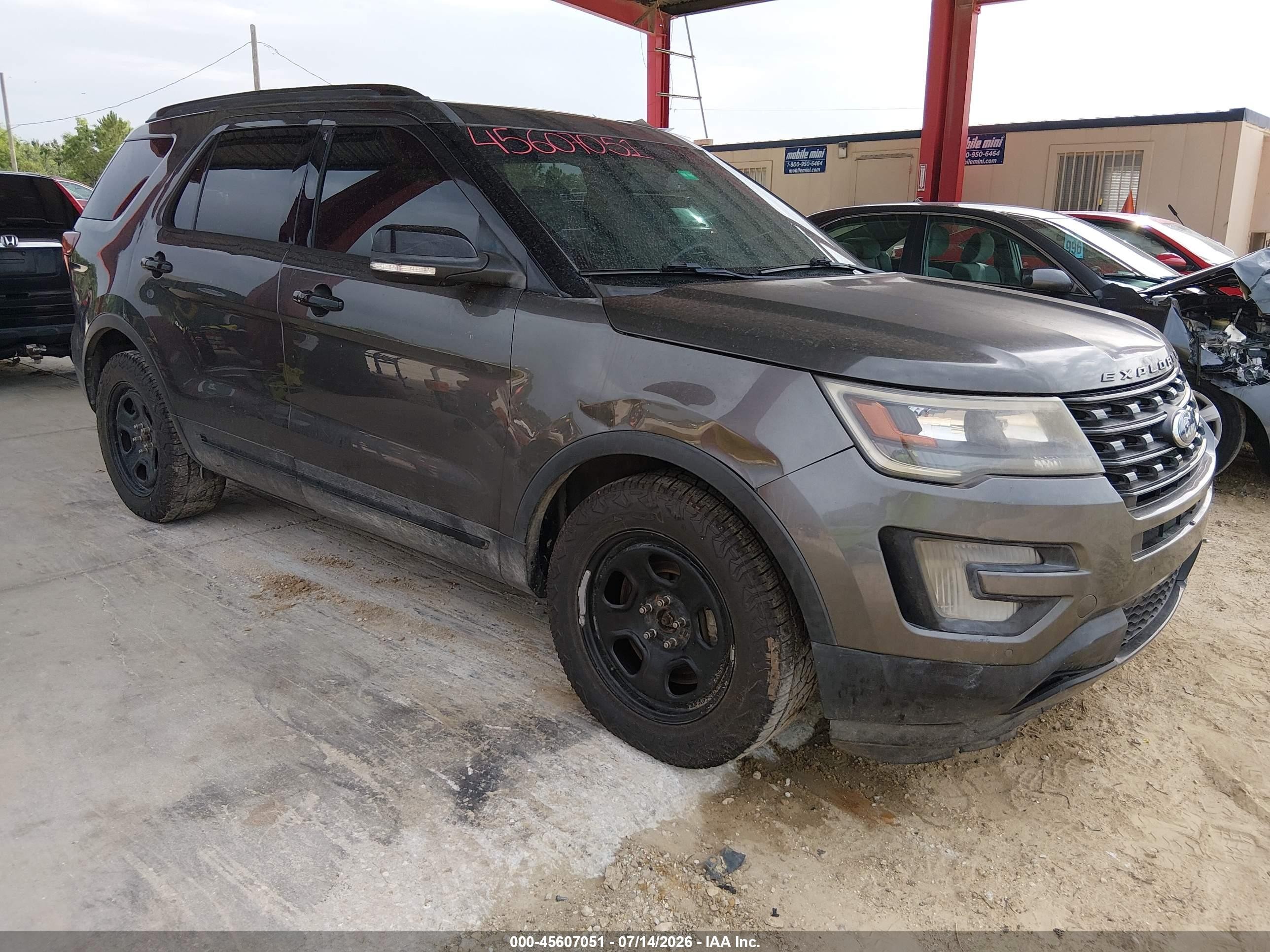 2016 Ford Explorer Sport, VIN 1FM5K8GT0GGD34010 — Вода / потоп